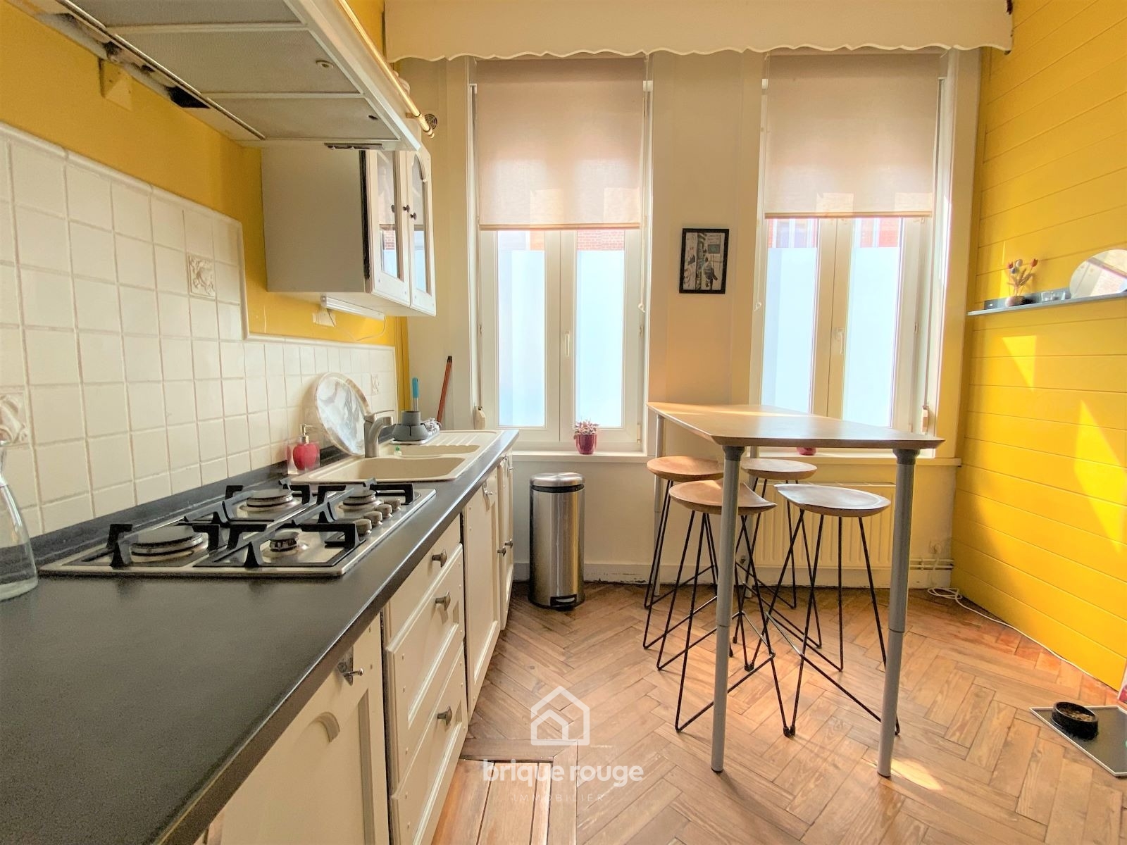 Large maison 1930 au charme preserve proche metro Photo 4 - Brique Rouge Immobilier Large maison 1930 au charme preserve proche metro Photo 4 - Brique Rouge Immobilier