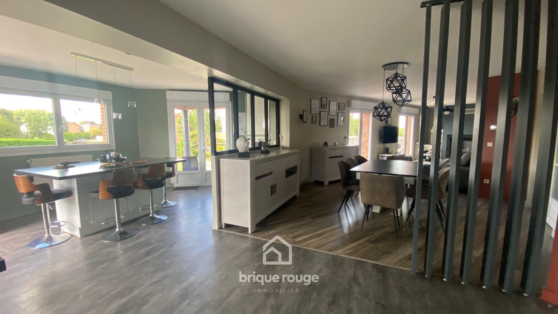 Magnifique propriete  semi plain pied avec piscine chauffee  Photo 1 - Brique Rouge Immobilier
