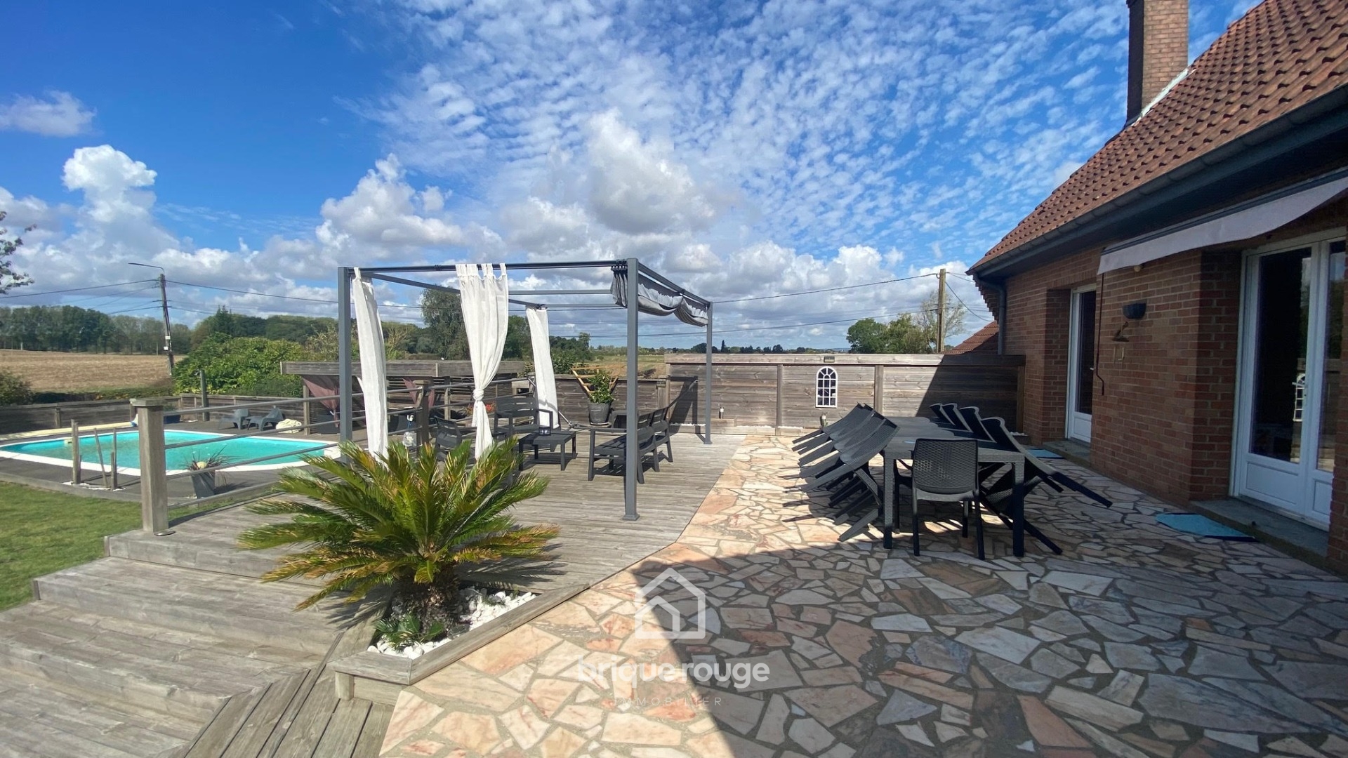 Magnifique propriete  semi plain pied avec piscine chauffee  Photo 4 - Brique Rouge Immobilier