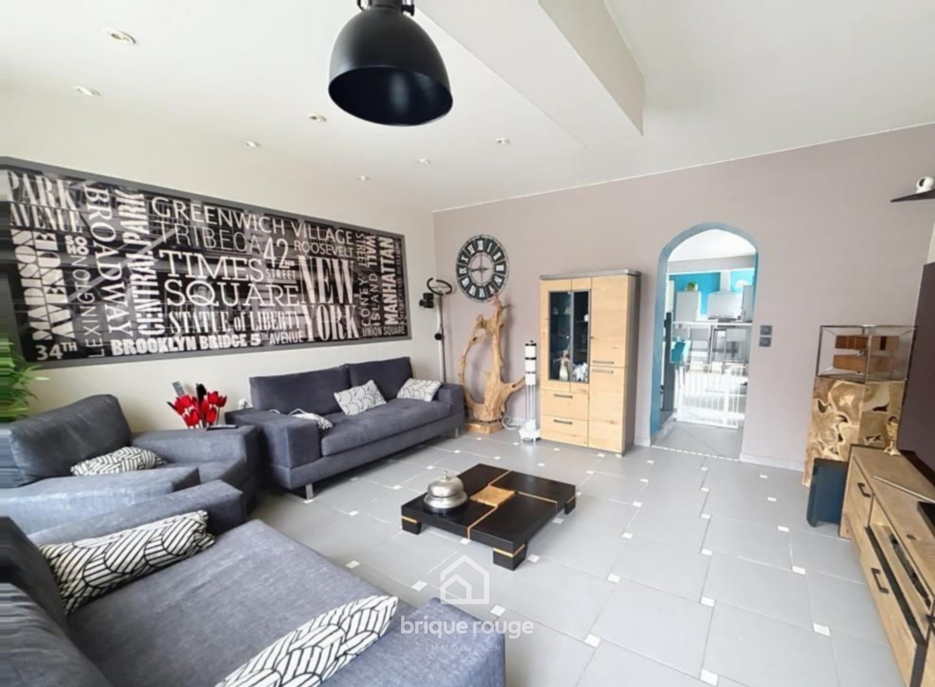 Maison 1930 large facade avec exterieur Photo 2 - Brique Rouge Immobilier Maison 1930 large facade avec exterieur Photo 2 - Brique Rouge Immobilier