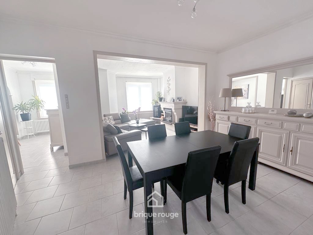 Semi individuelle 4 chambres secteur calme 140m Photo 2 - Brique Rouge Immobilier