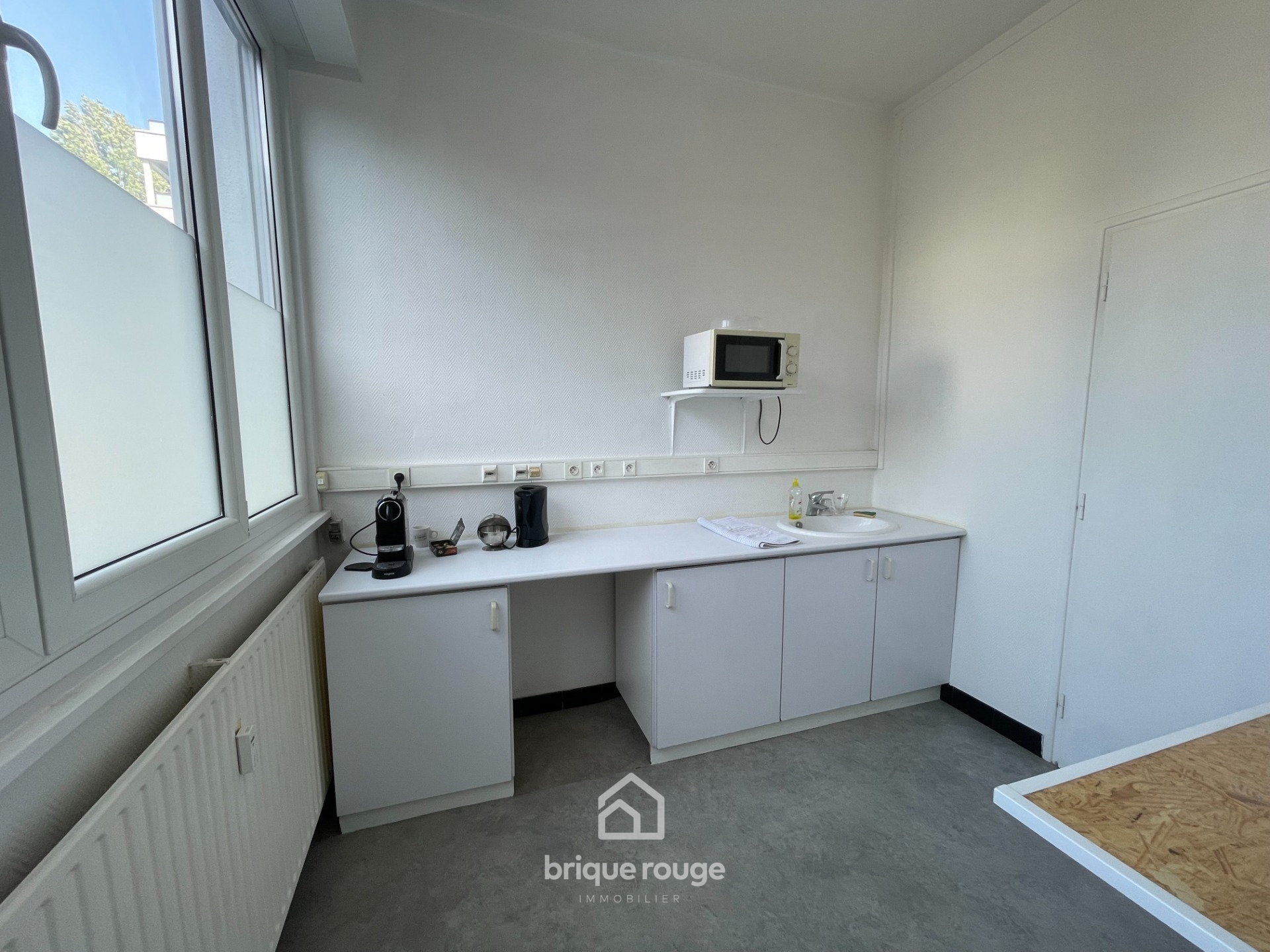 Local commercial situe au centre ville Photo 3 - Brique Rouge Immobilier Local commercial situe au centre ville Photo 3 - Brique Rouge Immobilier