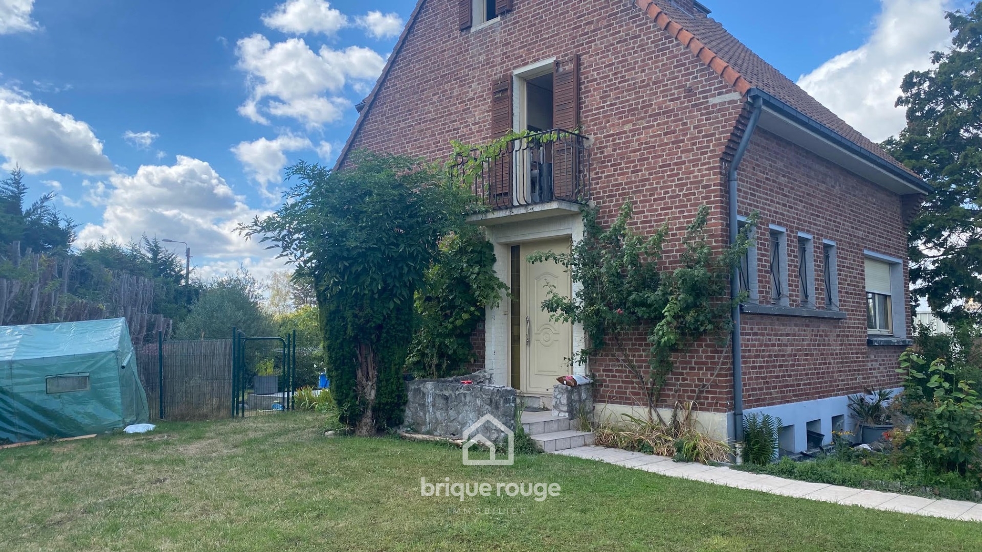 En exclusivite maison individuelle batie sur 950m Photo 1 - Brique Rouge Immobilier En exclusivite maison individuelle batie sur 950m Photo 1 - Brique Rouge Immobilier