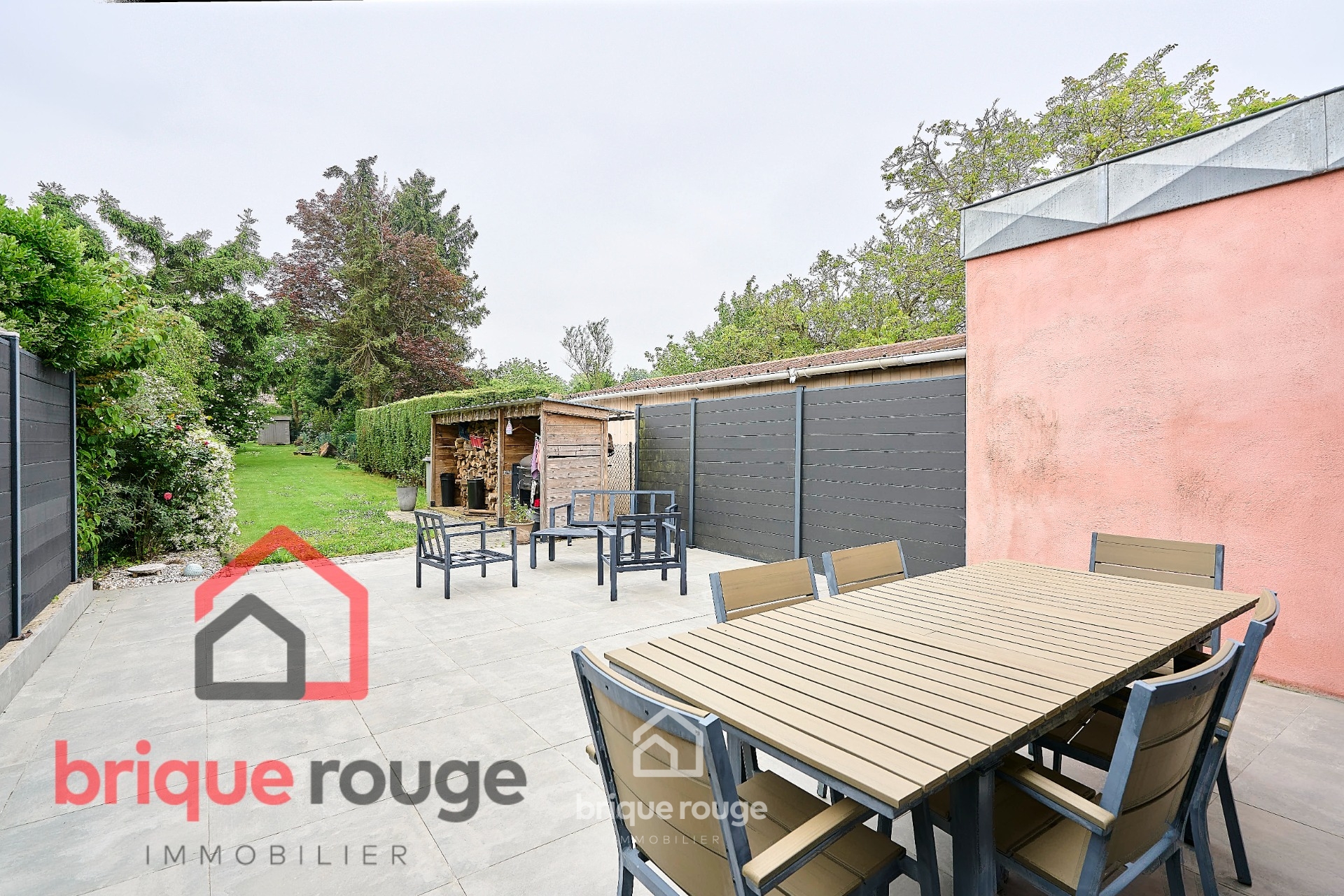 Coup de coeur 136m 4 chambres jardin coeur du village Photo 1 - Brique Rouge Immobilier Coup de coeur 136m 4 chambres jardin coeur du village Photo 1 - Brique Rouge Immobilier