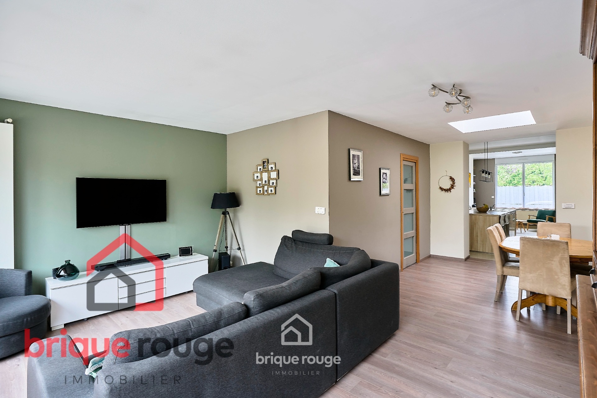 Coup de coeur 136m 4 chambres jardin coeur du village Photo 12 - Brique Rouge Immobilier Coup de coeur 136m 4 chambres jardin coeur du village Photo 12 - Brique Rouge Immobilier
