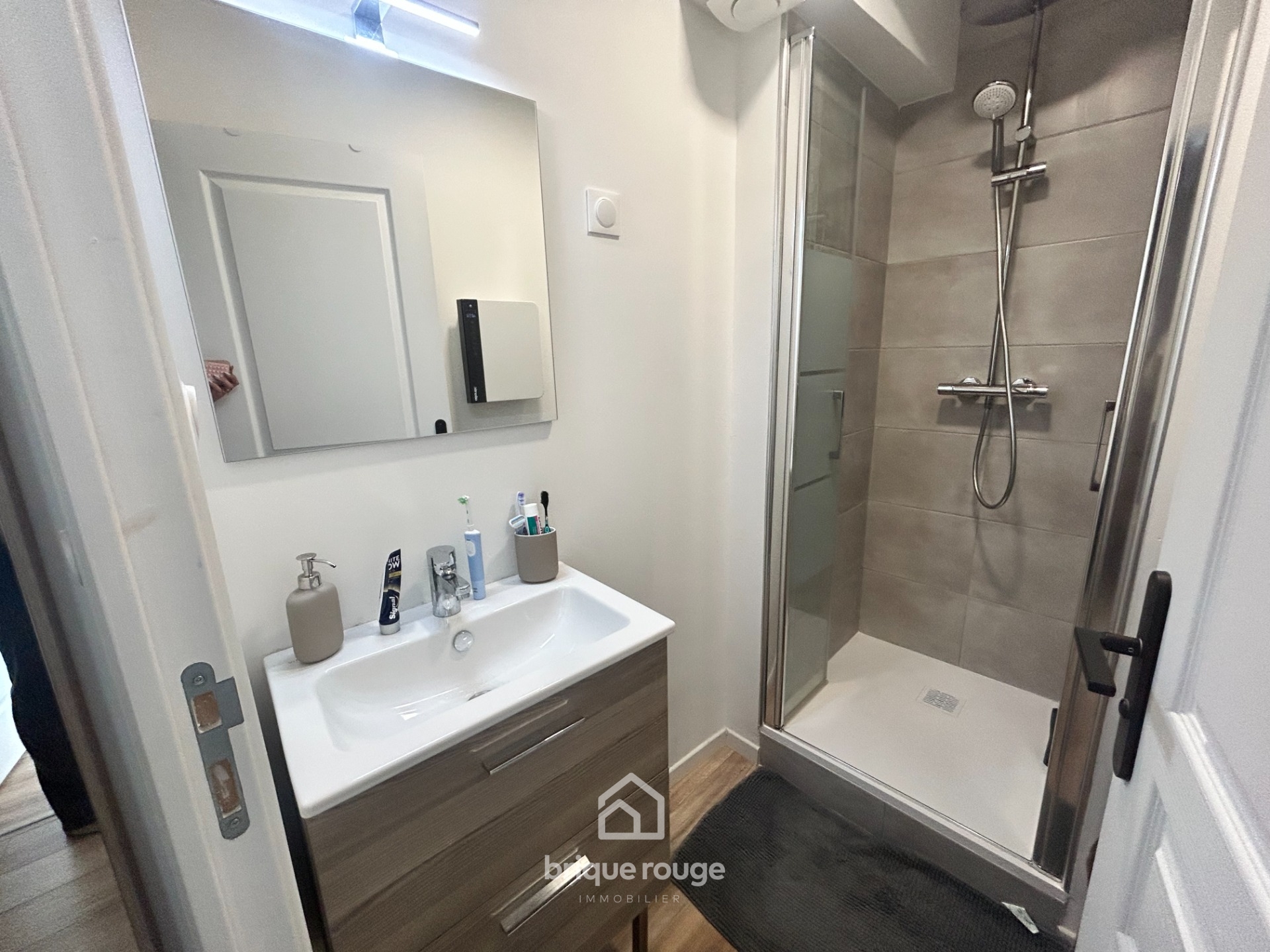 Belle maison entierement renovee Photo 3 - Brique Rouge Immobilier Belle maison entierement renovee Photo 3 - Brique Rouge Immobilier