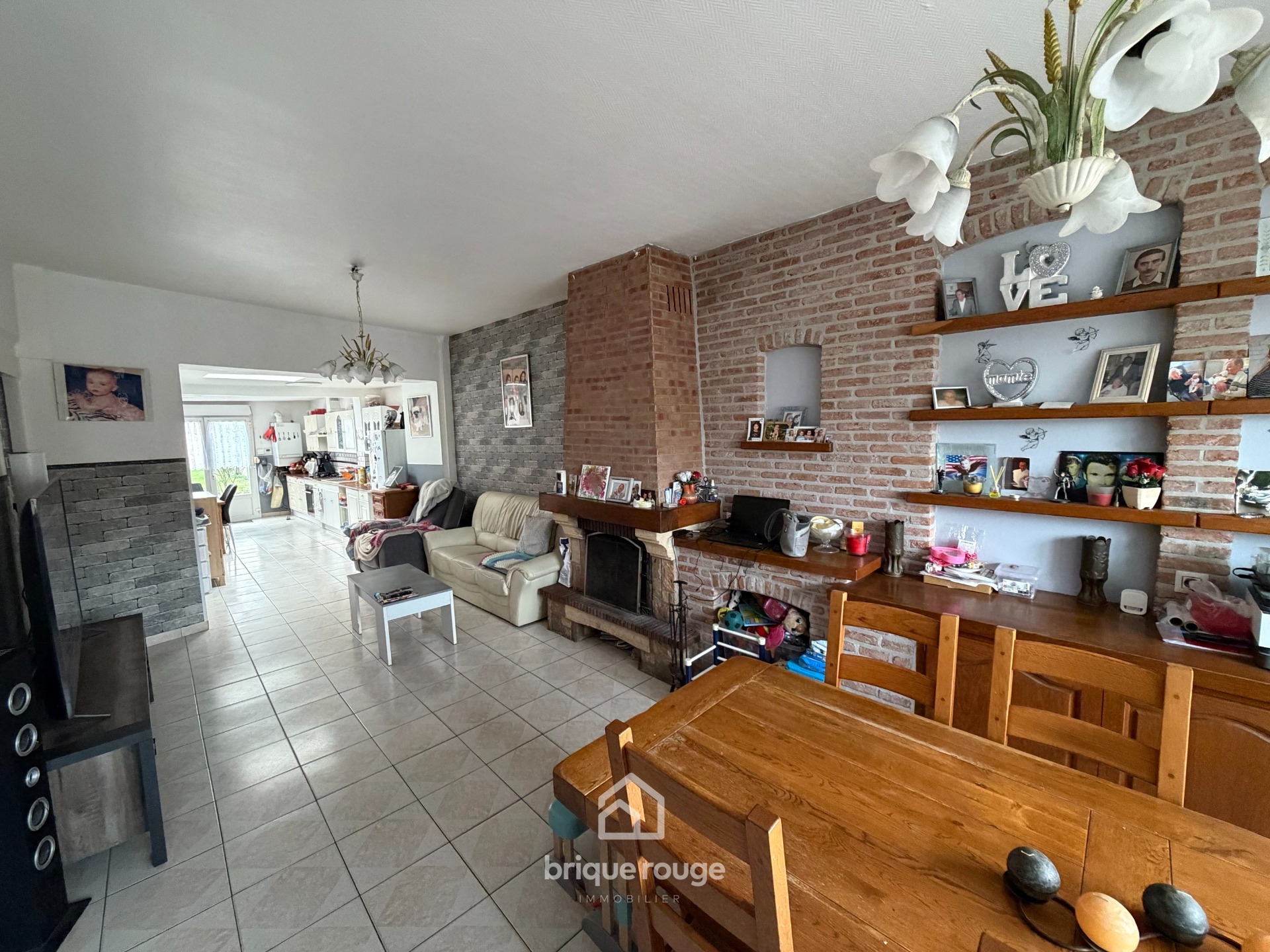 Maison 1930 avec beaux volumes Photo 1 - Brique Rouge Immobilier Maison 1930 avec beaux volumes Photo 1 - Brique Rouge Immobilier