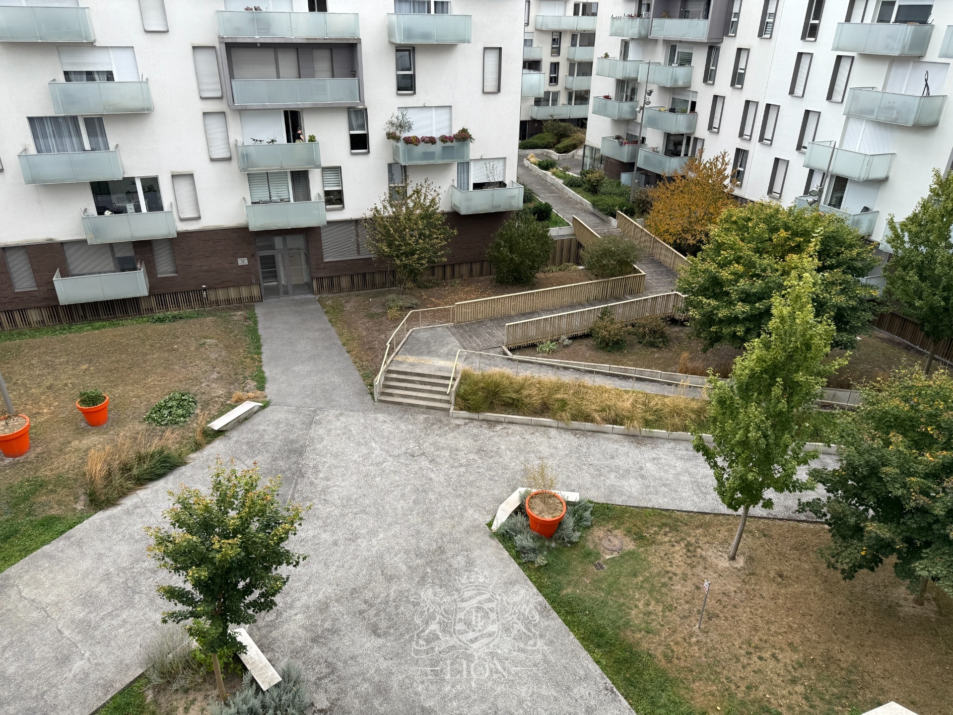 Appartement de type 4 pmr aux pieds du metro st philibert Photo 2 - Brique Rouge Immobilier Appartement de type 4 pmr aux pieds du metro st philibert Photo 2 - Brique Rouge Immobilier