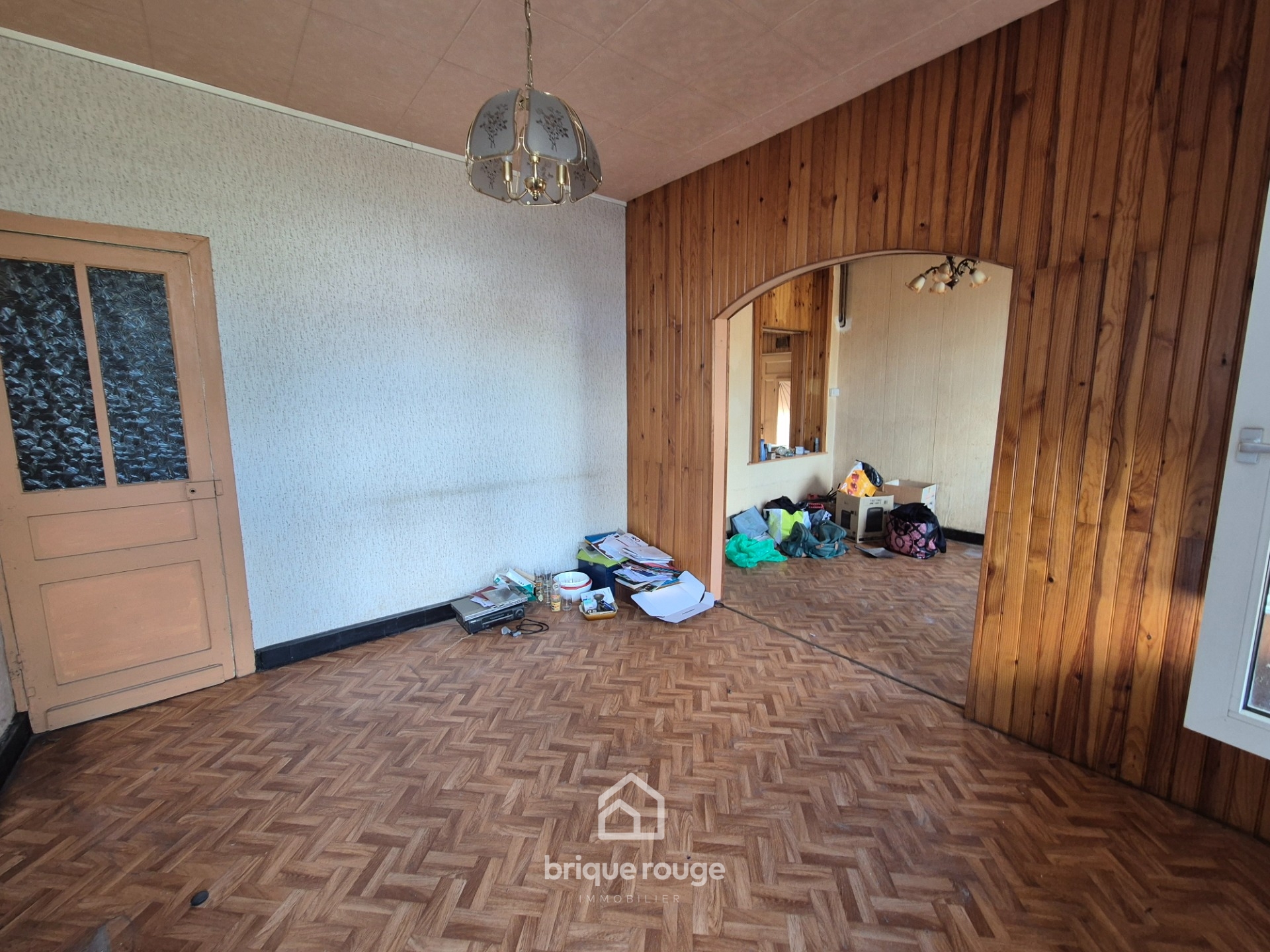 Maison semi individuelle 3 chambres  renover Photo 3 - Brique Rouge Immobilier