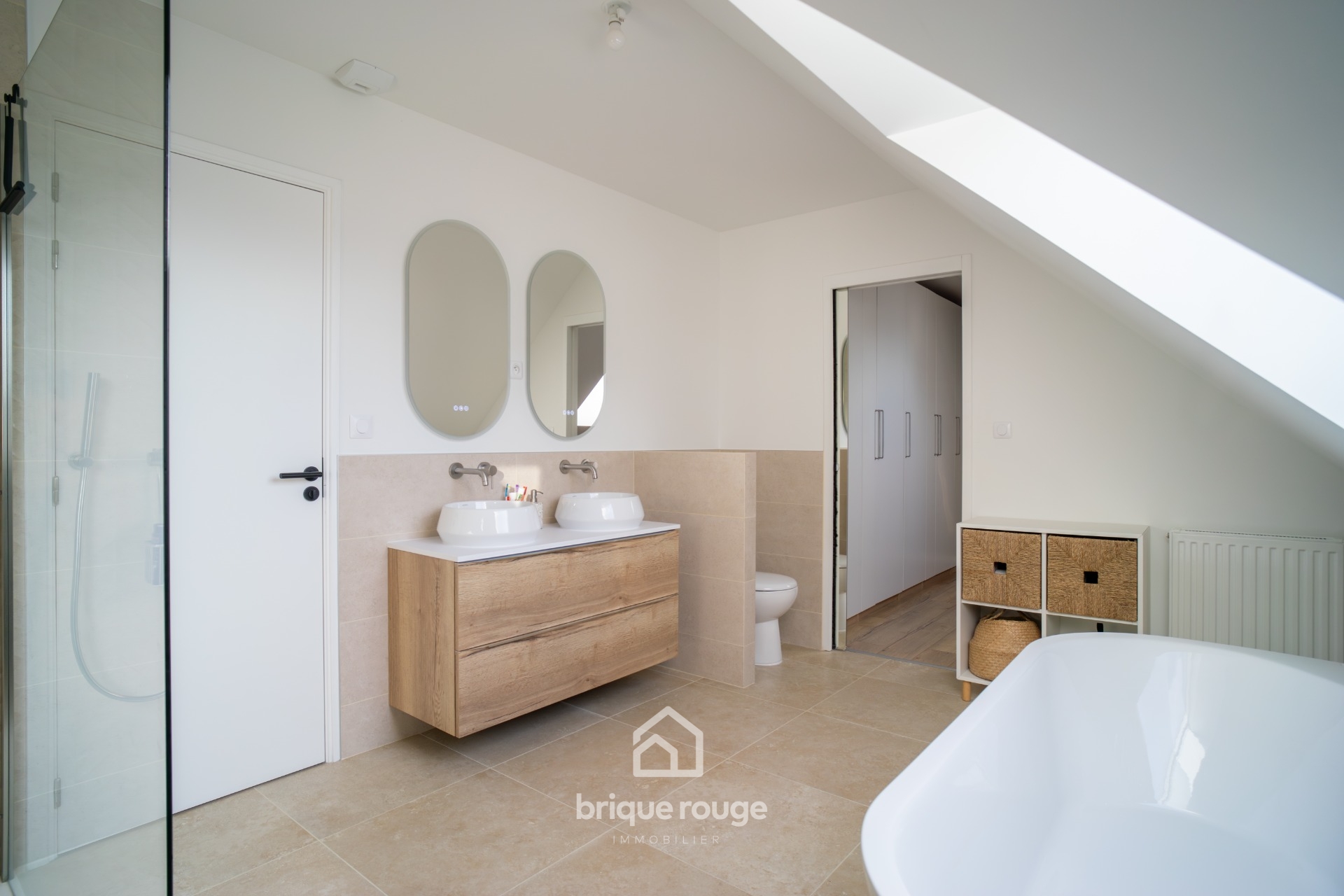 Individuelle 5 chambres semi plain pied d environ 180m Photo 13 - Brique Rouge Immobilier