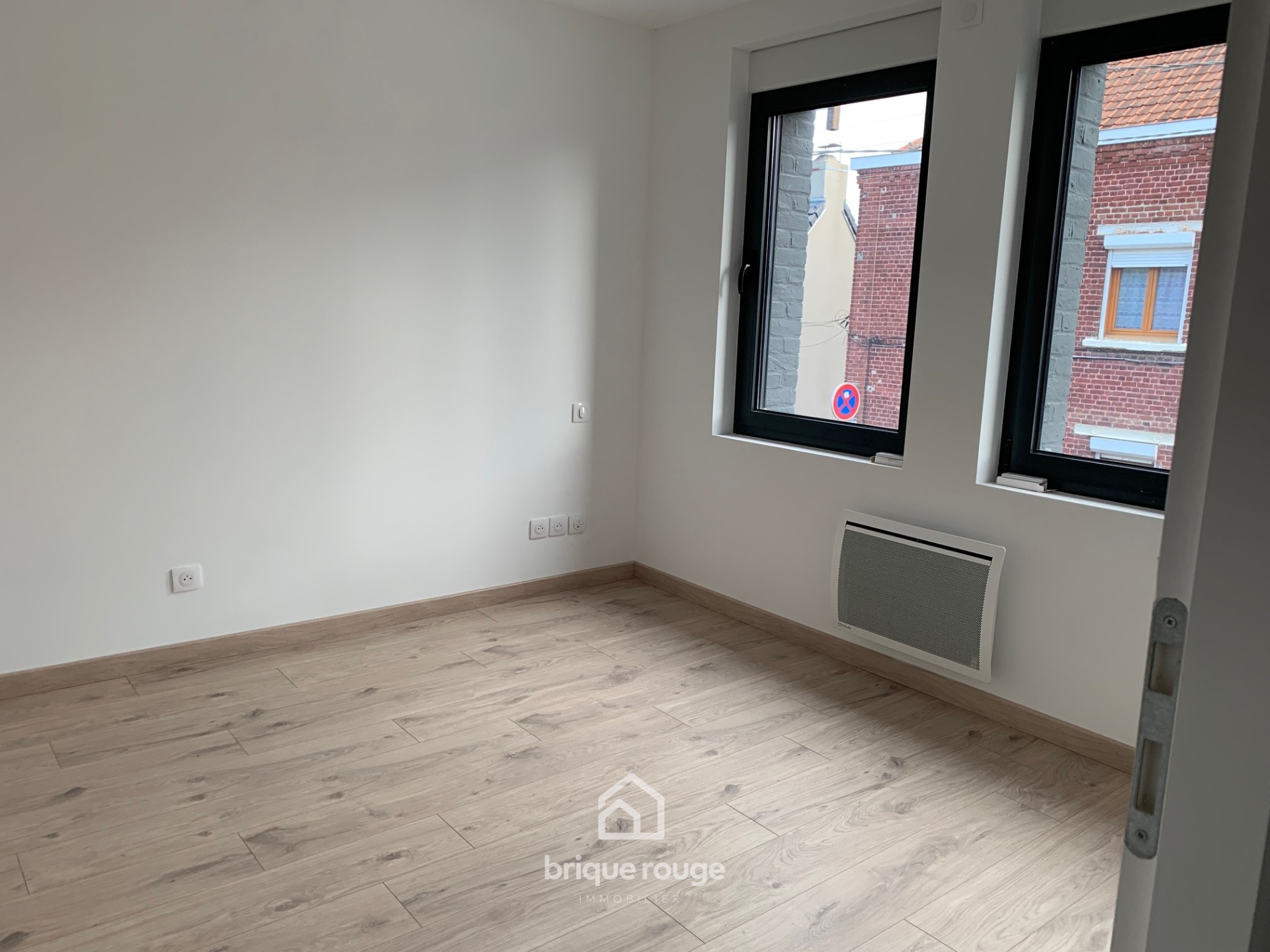 Maison individuelle renovee semi plain pied poss garage Photo 8 - Brique Rouge Immobilier Maison individuelle renovee semi plain pied poss garage Photo 8 - Brique Rouge Immobilier