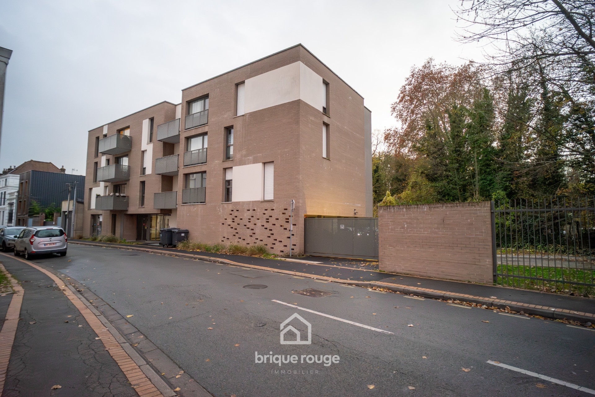 Superbe t2 residence de 2021 Photo 1 - Brique Rouge Immobilier Superbe t2 residence de 2021 Photo 1 - Brique Rouge Immobilier