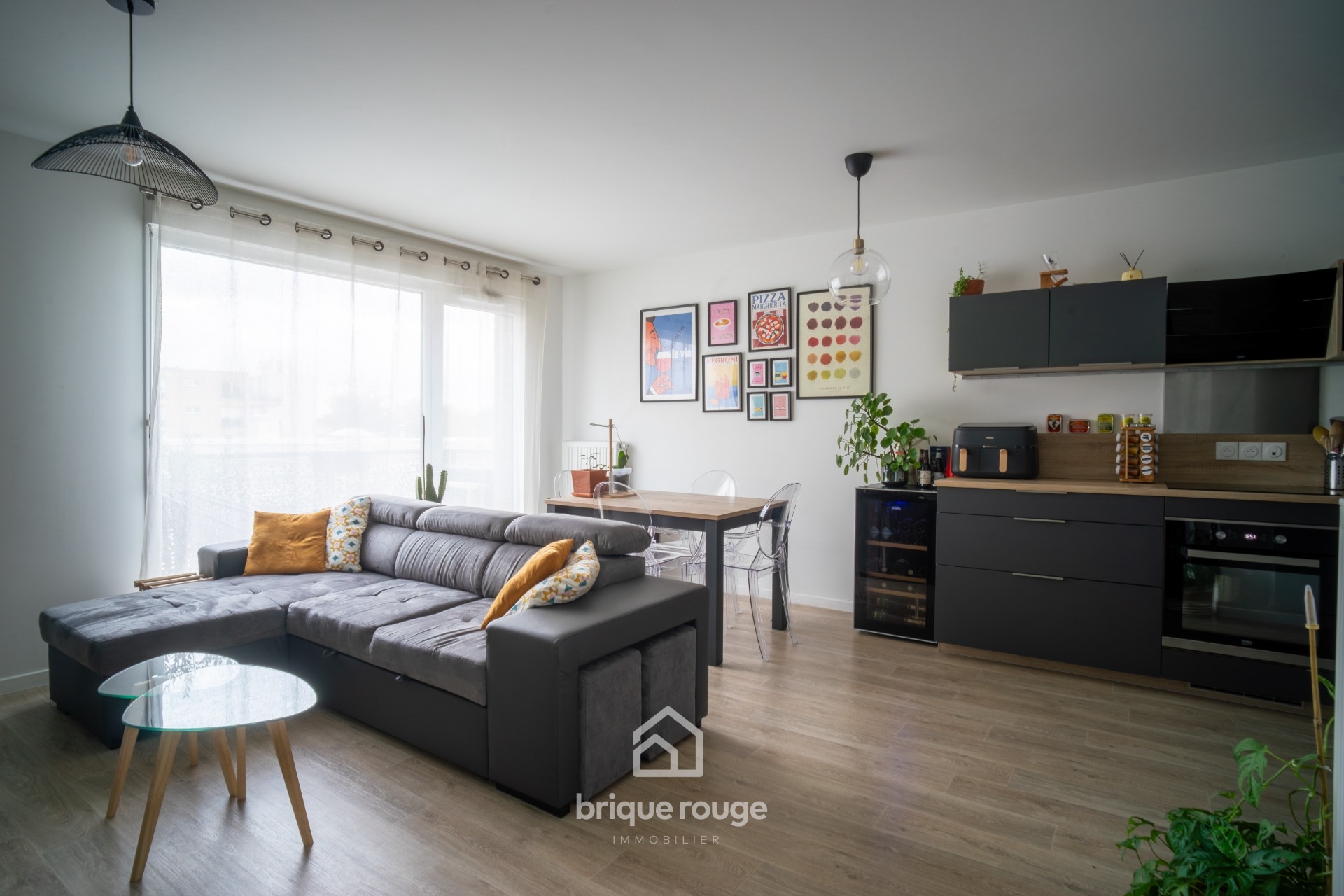 Superbe t2 residence de 2021 Photo 2 - Brique Rouge Immobilier Superbe t2 residence de 2021 Photo 2 - Brique Rouge Immobilier