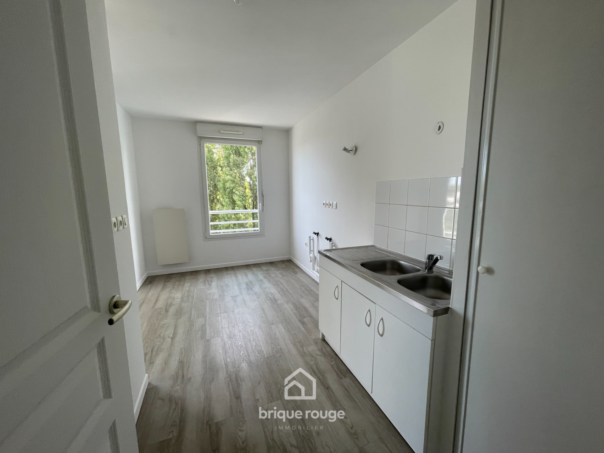 Bel appartement avec terrasse Photo 3 - Brique Rouge Immobilier Bel appartement avec terrasse Photo 3 - Brique Rouge Immobilier