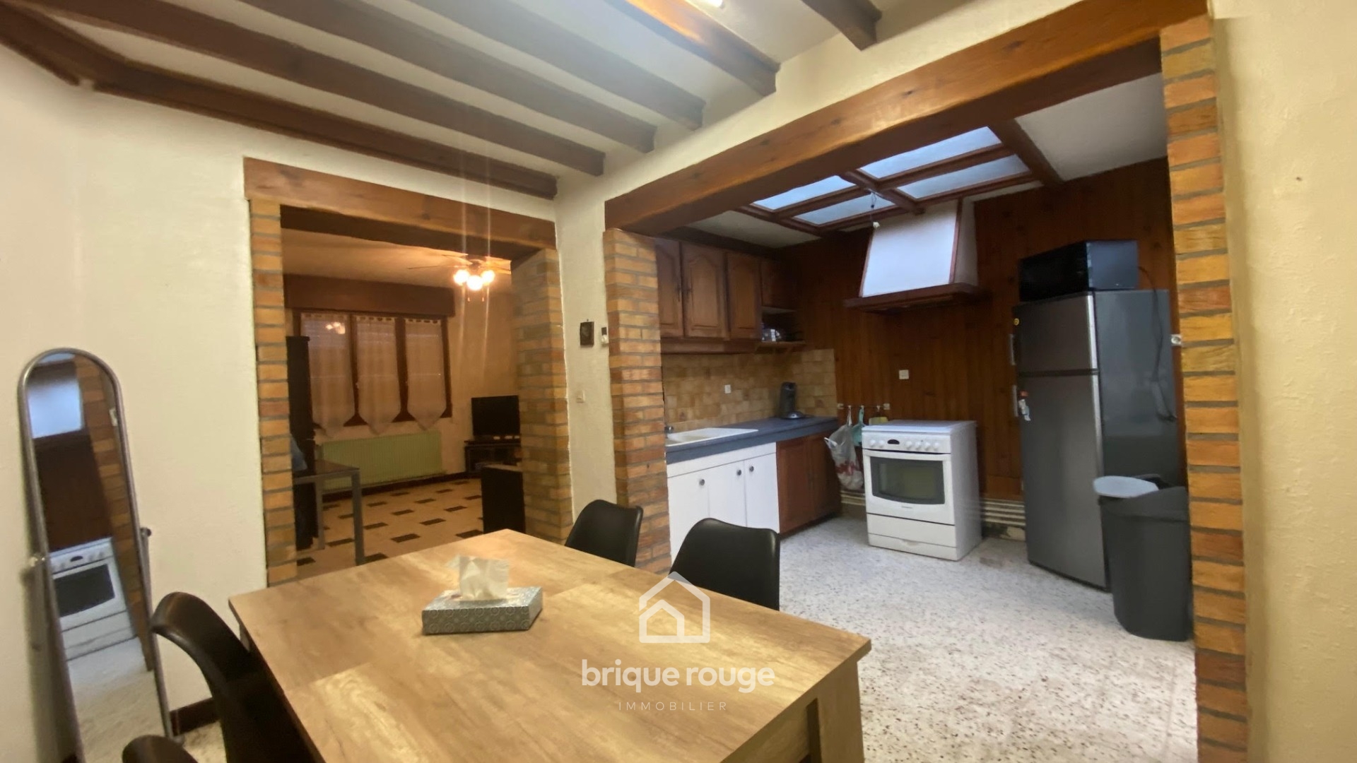 En exclusivite maison a renover avec jardin parking Photo 1 - Brique Rouge Immobilier En exclusivite maison a renover avec jardin parking Photo 1 - Brique Rouge Immobilier