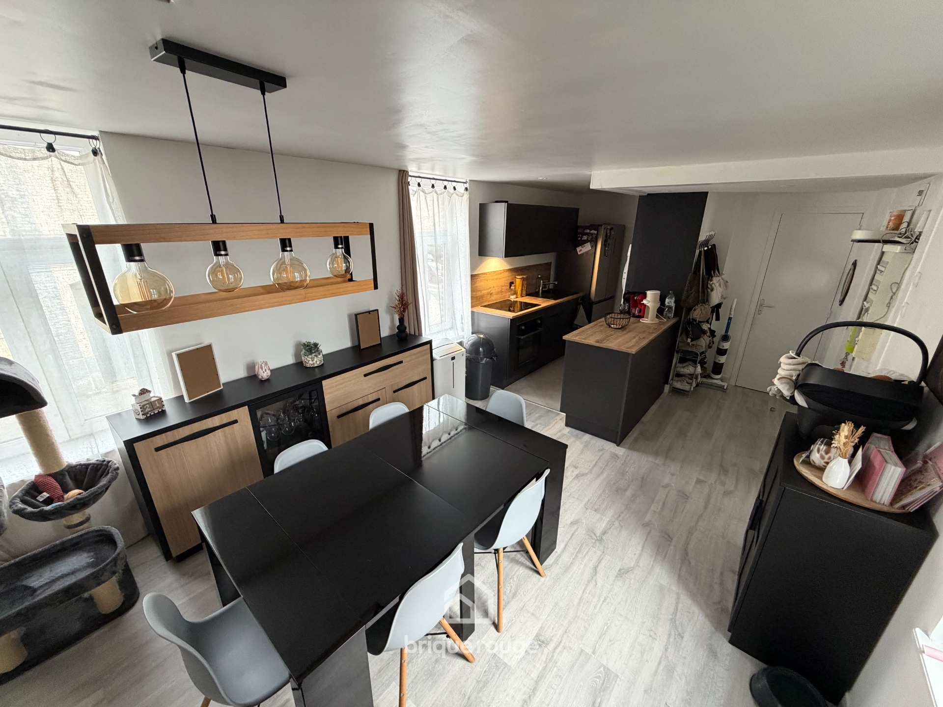 Duplex en parfait etat en centre ville Photo 1 - Brique Rouge Immobilier Duplex en parfait etat en centre ville Photo 1 - Brique Rouge Immobilier