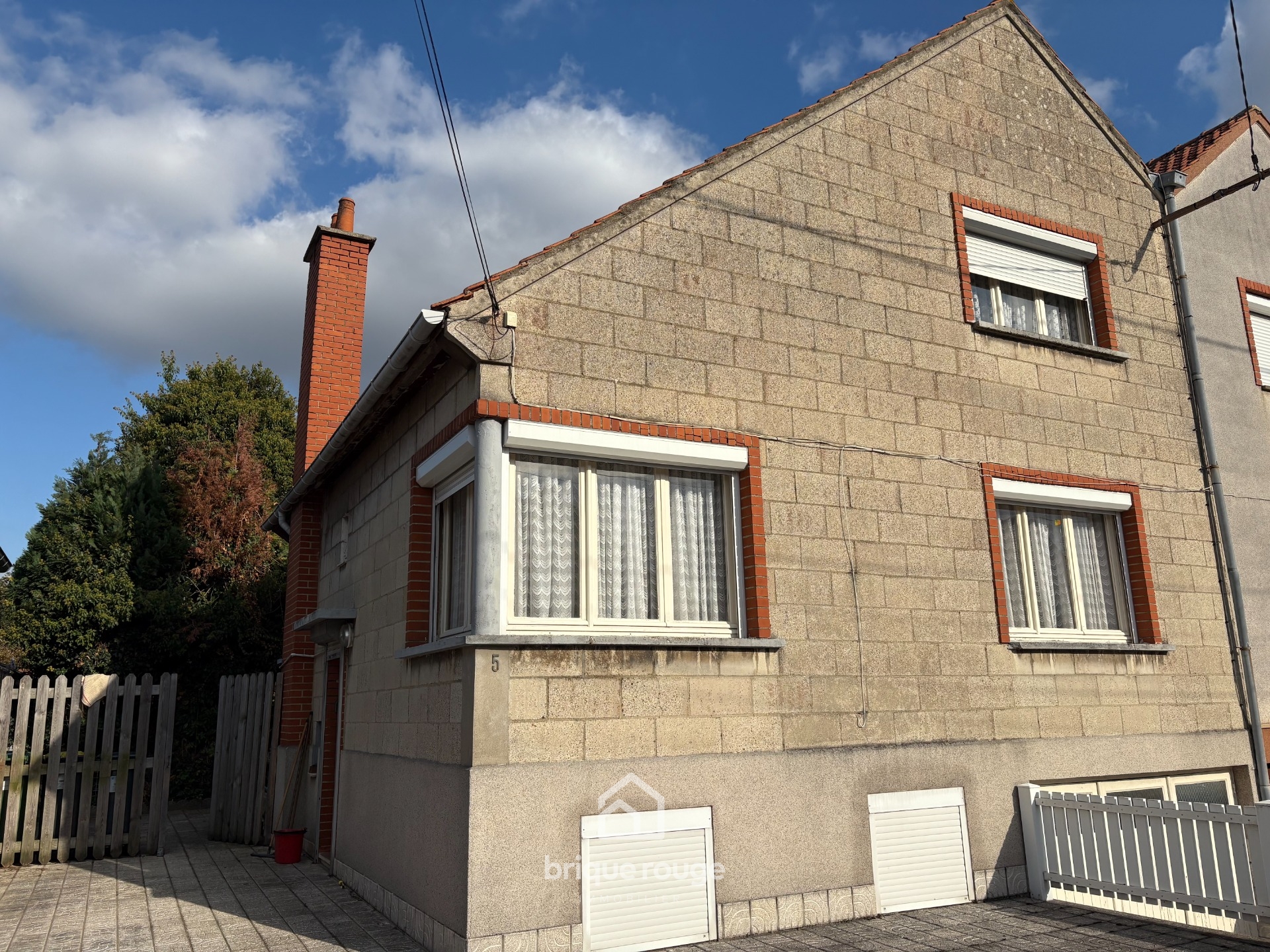 Maison semi individuelle  renover Photo 1 - Brique Rouge Immobilier