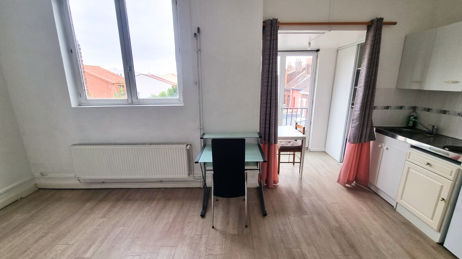 Immeuble de rapport comportant 3 appartements avec caves Photo 3 - Brique Rouge Immobilier