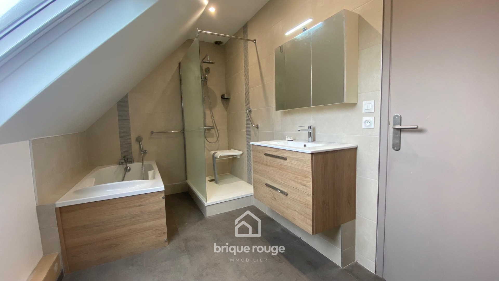 Maison de lotissement 3 chambres  jardin garage Photo 3 - Brique Rouge Immobilier