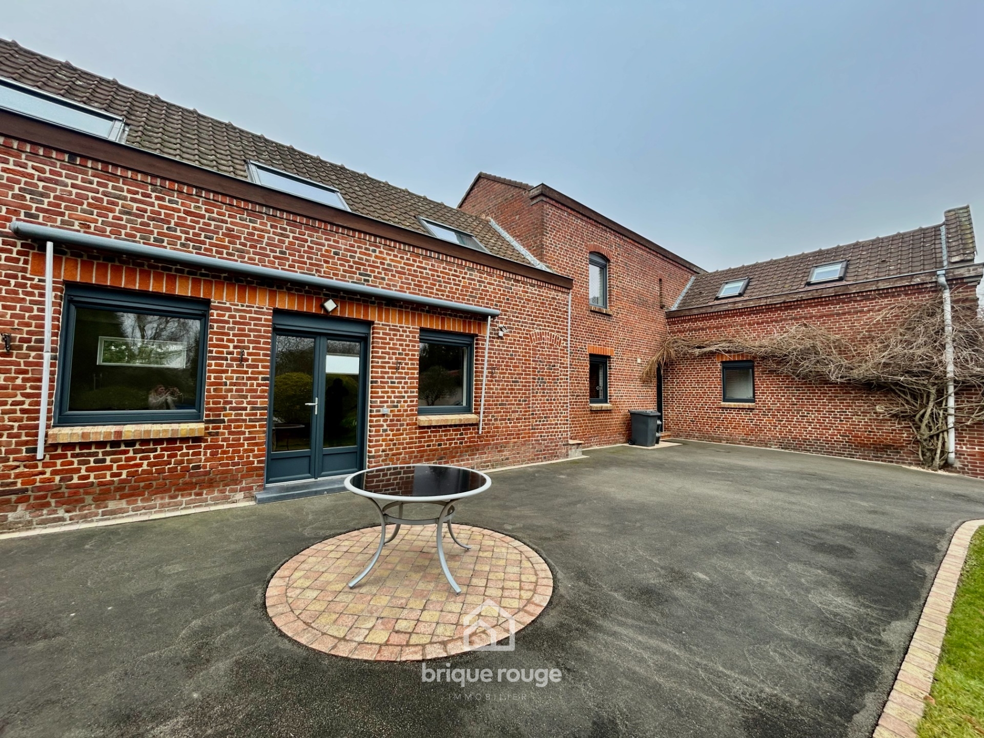 Charmante maison de caractere Photo 1 - Brique Rouge Immobilier Charmante maison de caractere Photo 1 - Brique Rouge Immobilier