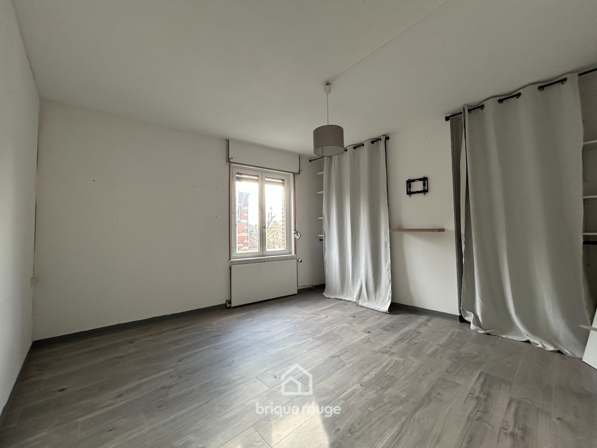 A vendre en exclusivite charmante maison 1930 Photo 4 - Brique Rouge Immobilier A vendre en exclusivite charmante maison 1930 Photo 4 - Brique Rouge Immobilier