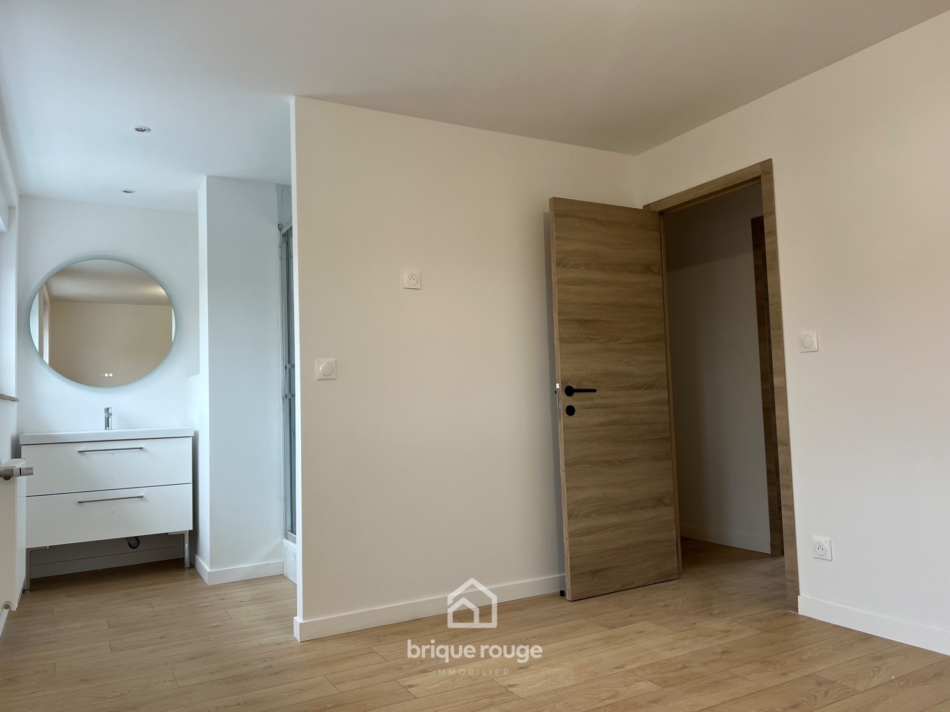 Uniquement chez brique rouge immobilier  Photo 9 - Brique Rouge Immobilier