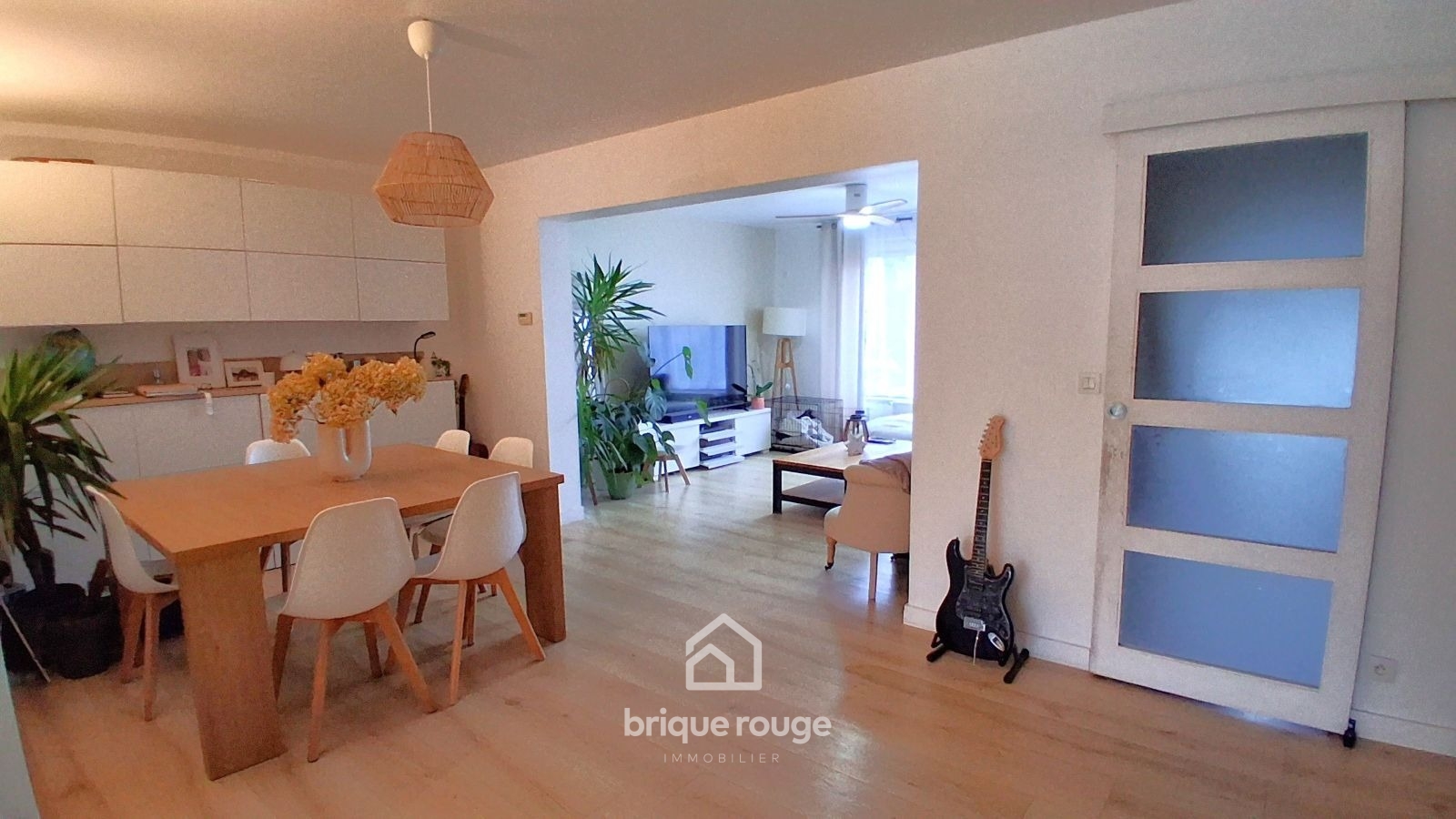 Superbe maison 4 chambres jardin parkings Photo 2 - Brique Rouge Immobilier