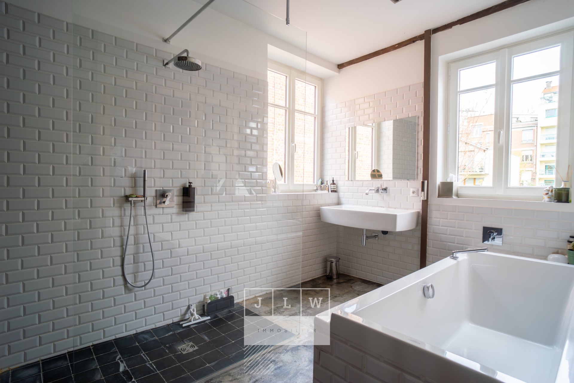 Superbe loft d exception avec exterieur Photo 11 - Brique Rouge Immobilier Superbe loft d exception avec exterieur Photo 11 - Brique Rouge Immobilier