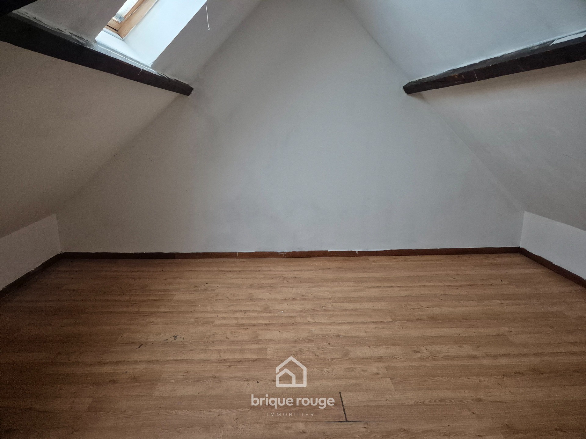 T3 duplex de 54m Photo 3 - Brique Rouge Immobilier T3 duplex de 54m Photo 3 - Brique Rouge Immobilier