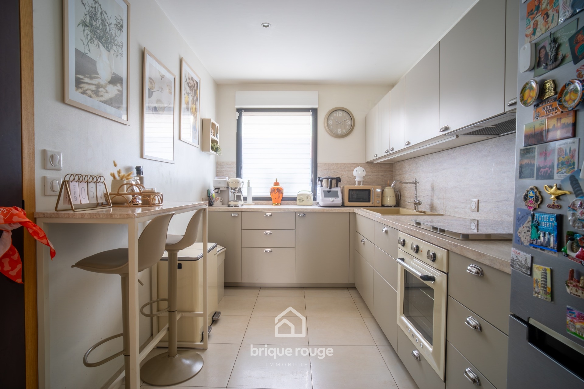 Maison 3 chambres  bureau jardin garage d environ 135m Photo 2 - Brique Rouge Immobilier