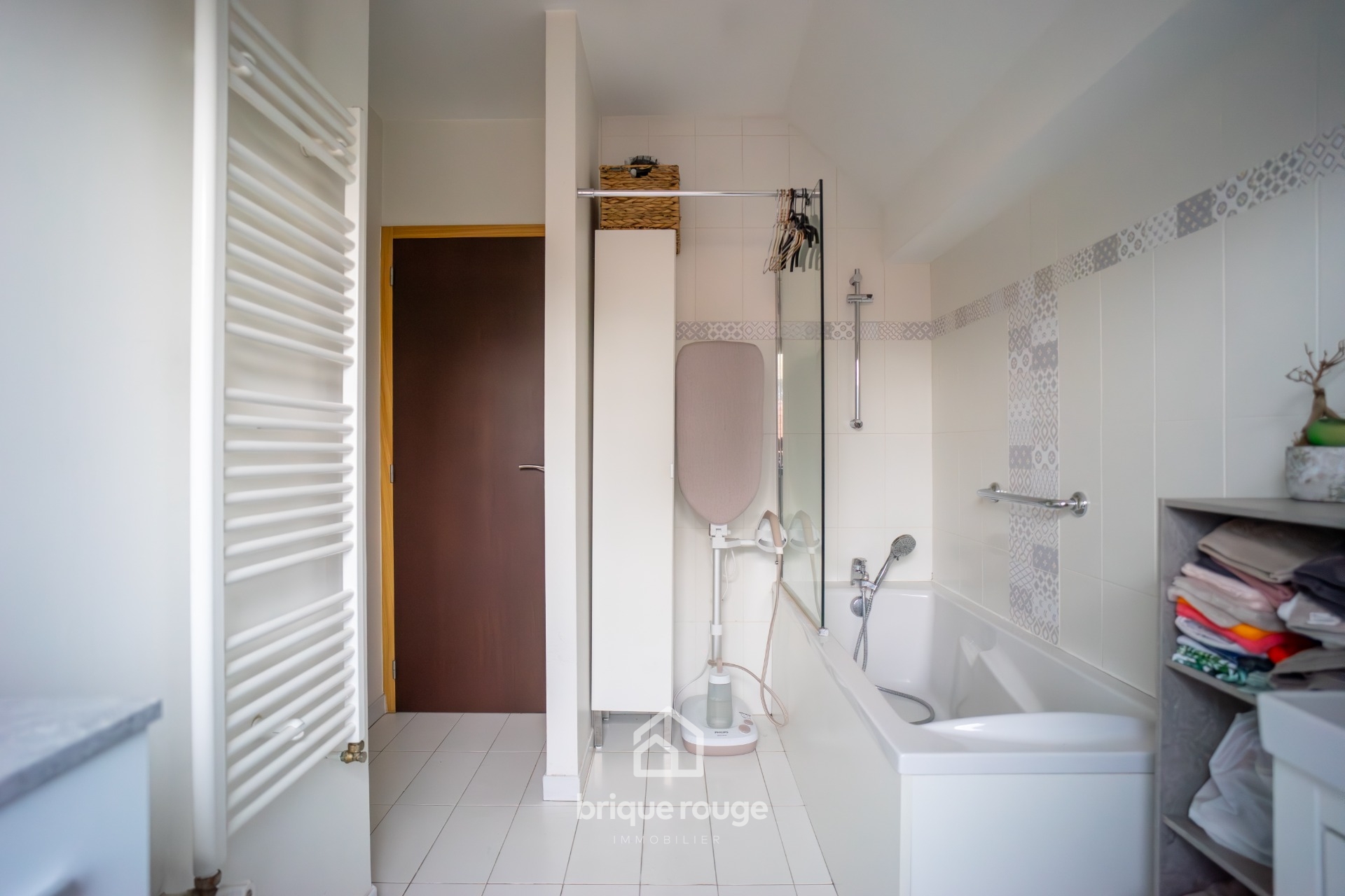 Maison 3 chambres  bureau jardin garage d environ 135m Photo 13 - Brique Rouge Immobilier