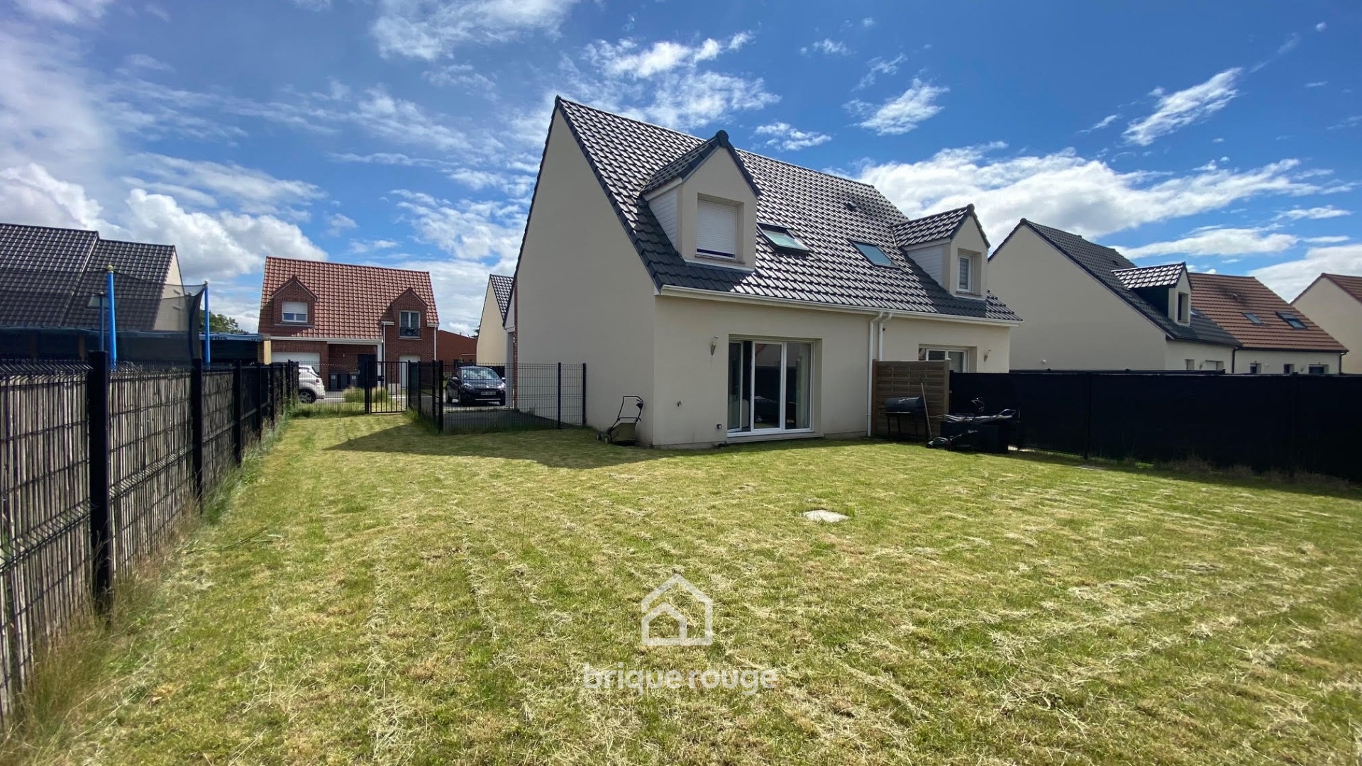 En exclusivite maison 2023  1 mitoyennete parking Photo 1 - Brique Rouge Immobilier