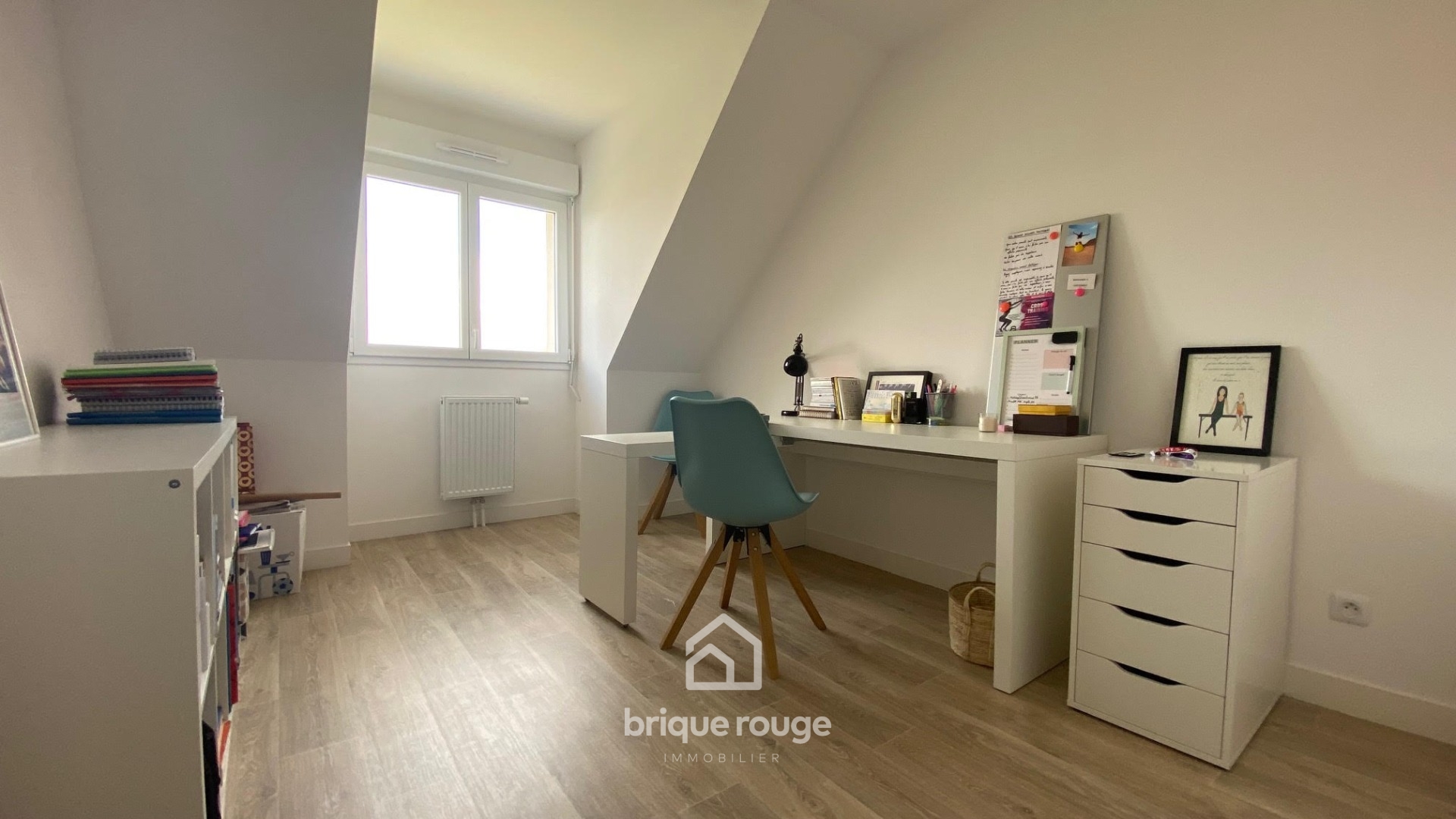 En exclusivite maison 2023  1 mitoyennete parking Photo 5 - Brique Rouge Immobilier