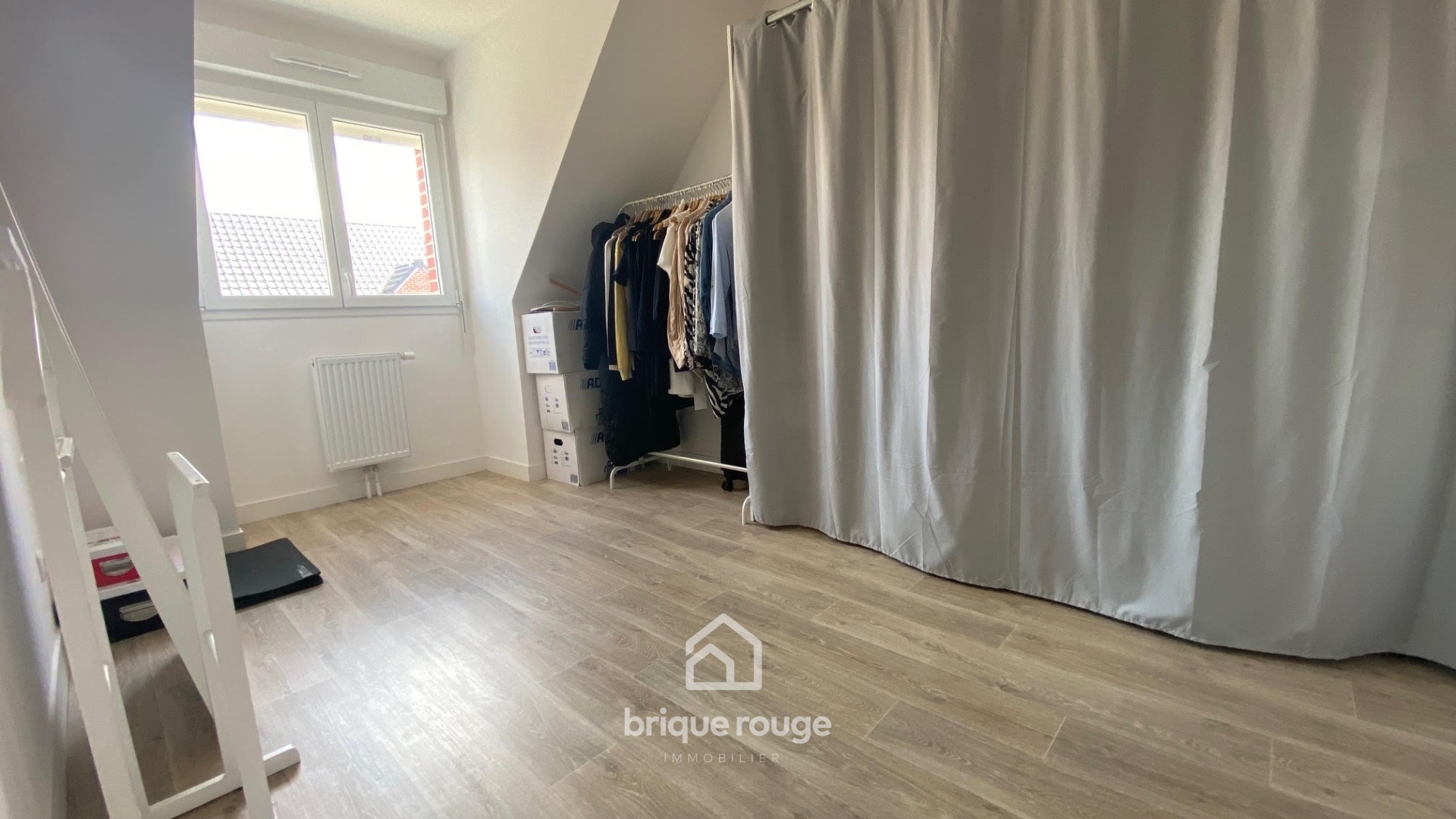 En exclusivite maison 2023  1 mitoyennete parking Photo 6 - Brique Rouge Immobilier