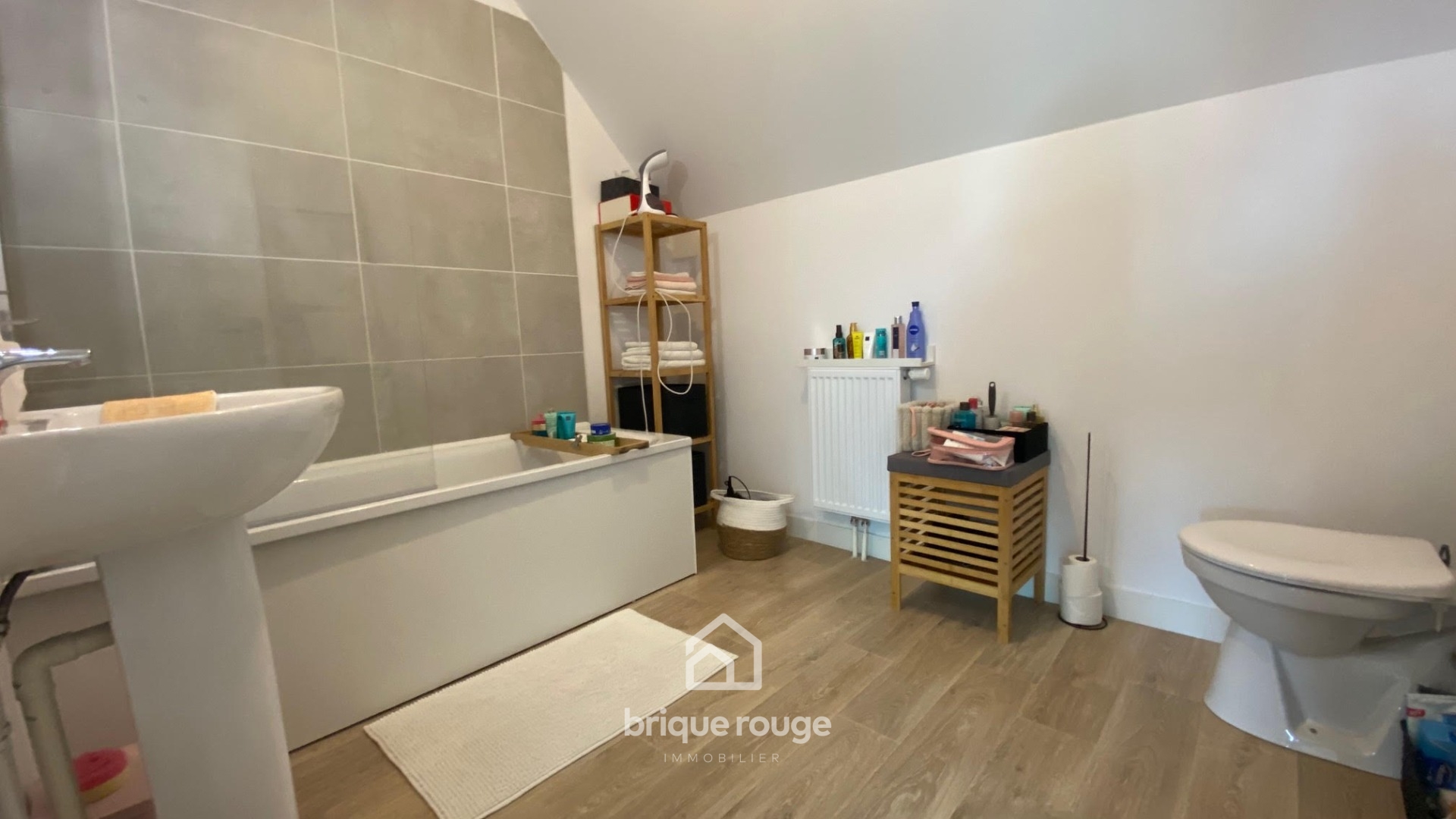 En exclusivite maison 2023  1 mitoyennete parking Photo 7 - Brique Rouge Immobilier