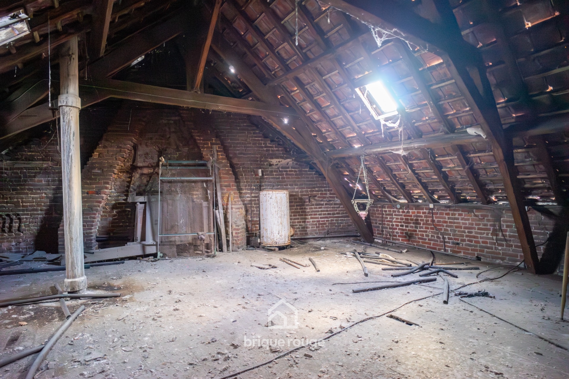 Opportunite rare   une ferme carree  reinventer  Photo 13 - Brique Rouge Immobilier