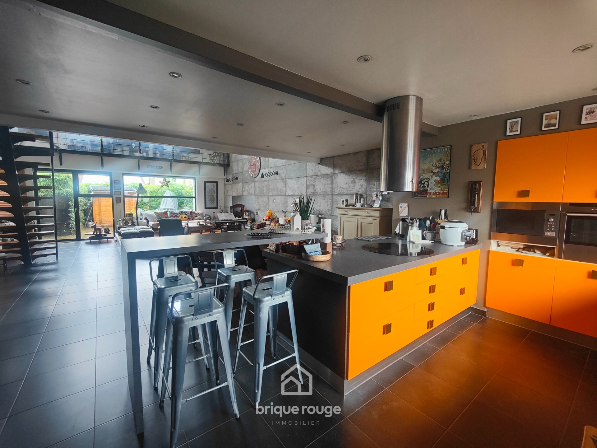 Maison semi indi style loft 3chambres exterieur parking Photo 5 - Brique Rouge Immobilier Maison semi indi style loft 3chambres exterieur parking Photo 5 - Brique Rouge Immobilier