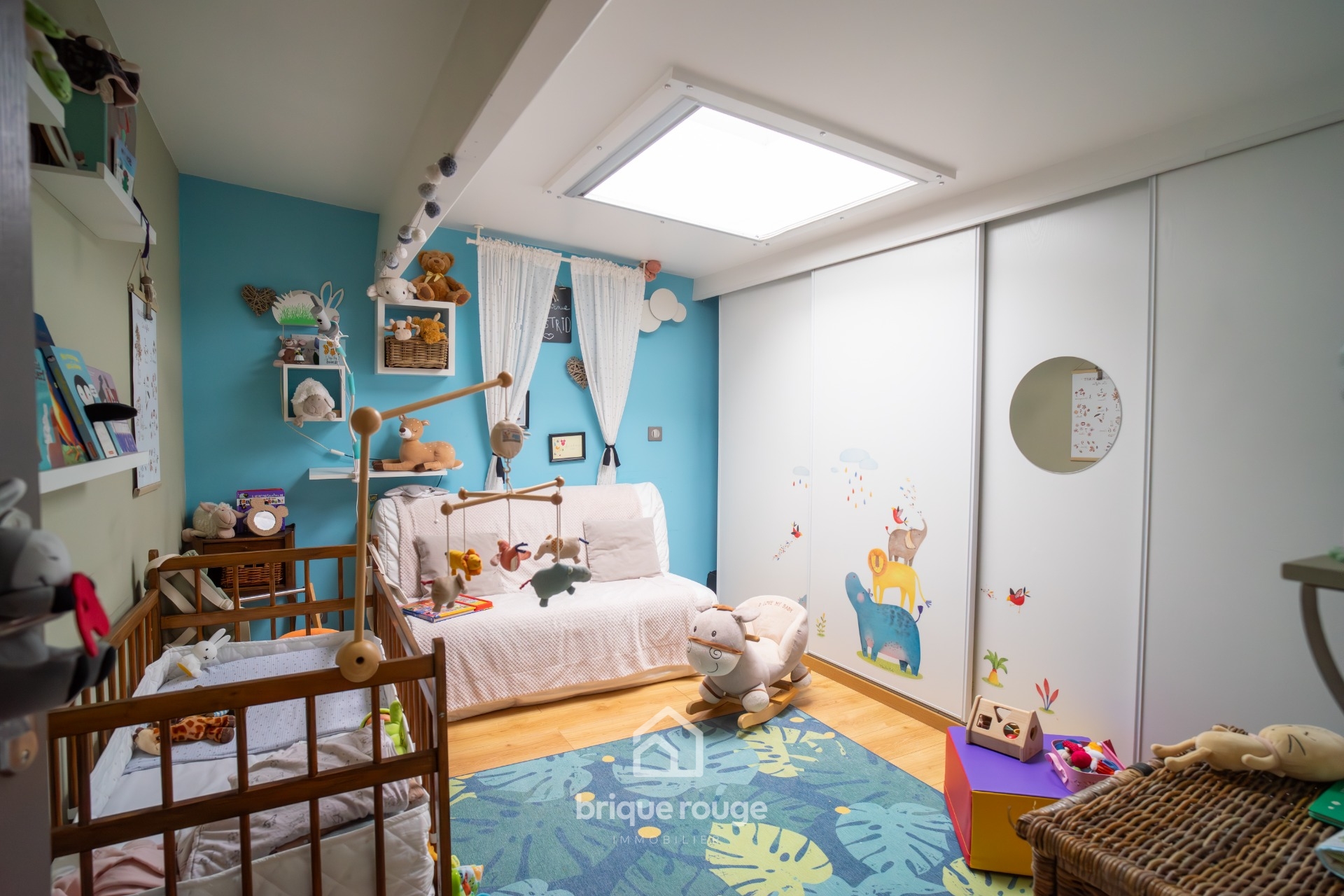 Maison semi indi style loft 3chambres exterieur parking Photo 11 - Brique Rouge Immobilier Maison semi indi style loft 3chambres exterieur parking Photo 11 - Brique Rouge Immobilier