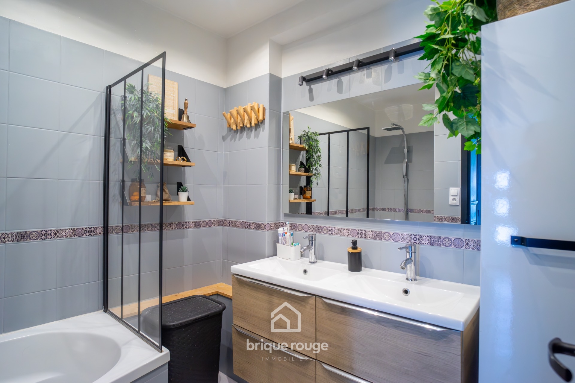 Jolie maison avec jardin renovee avec gout Photo 4 - Brique Rouge Immobilier