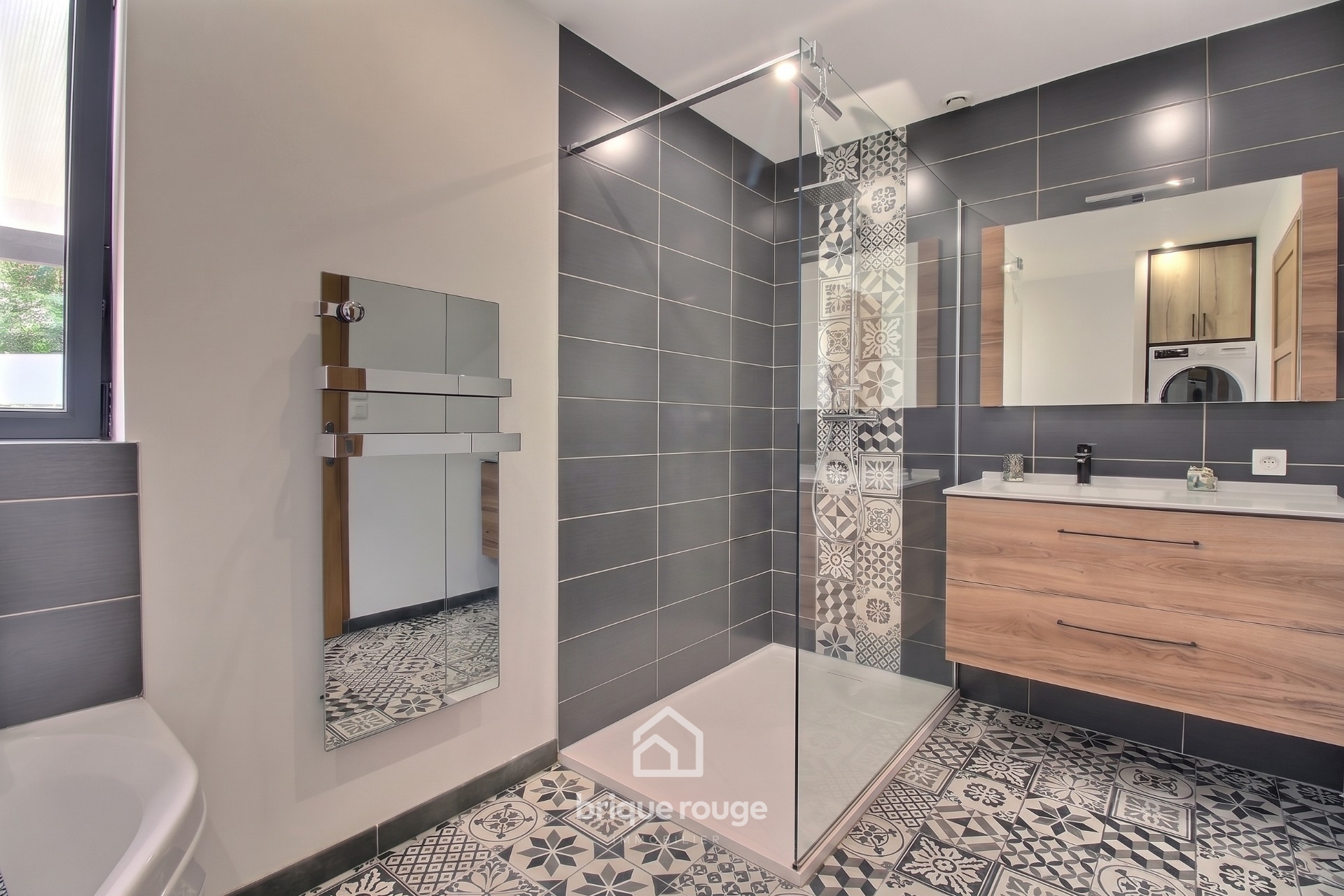 Maison individuelle renovee 4 chambres poss 5 Photo 5 - Brique Rouge Immobilier Maison individuelle renovee 4 chambres poss 5 Photo 5 - Brique Rouge Immobilier