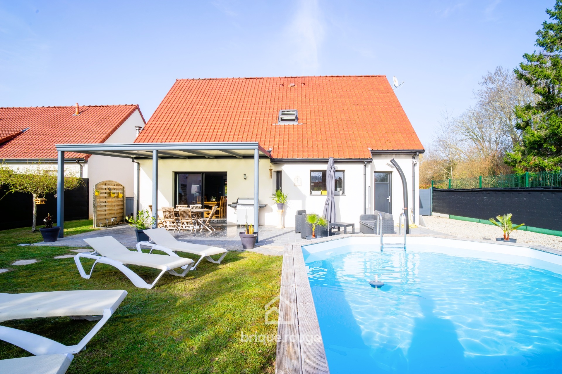 Pavillon individuel 4 chambres et piscine vaudricourt Photo 1 - Brique Rouge Immobilier