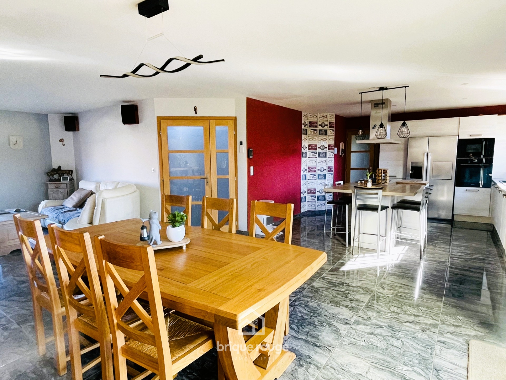 Pavillon individuel recent de 140 m utiles et piscine Photo 3 - Brique Rouge Immobilier Pavillon individuel recent de 140 m utiles et piscine Photo 3 - Brique Rouge Immobilier