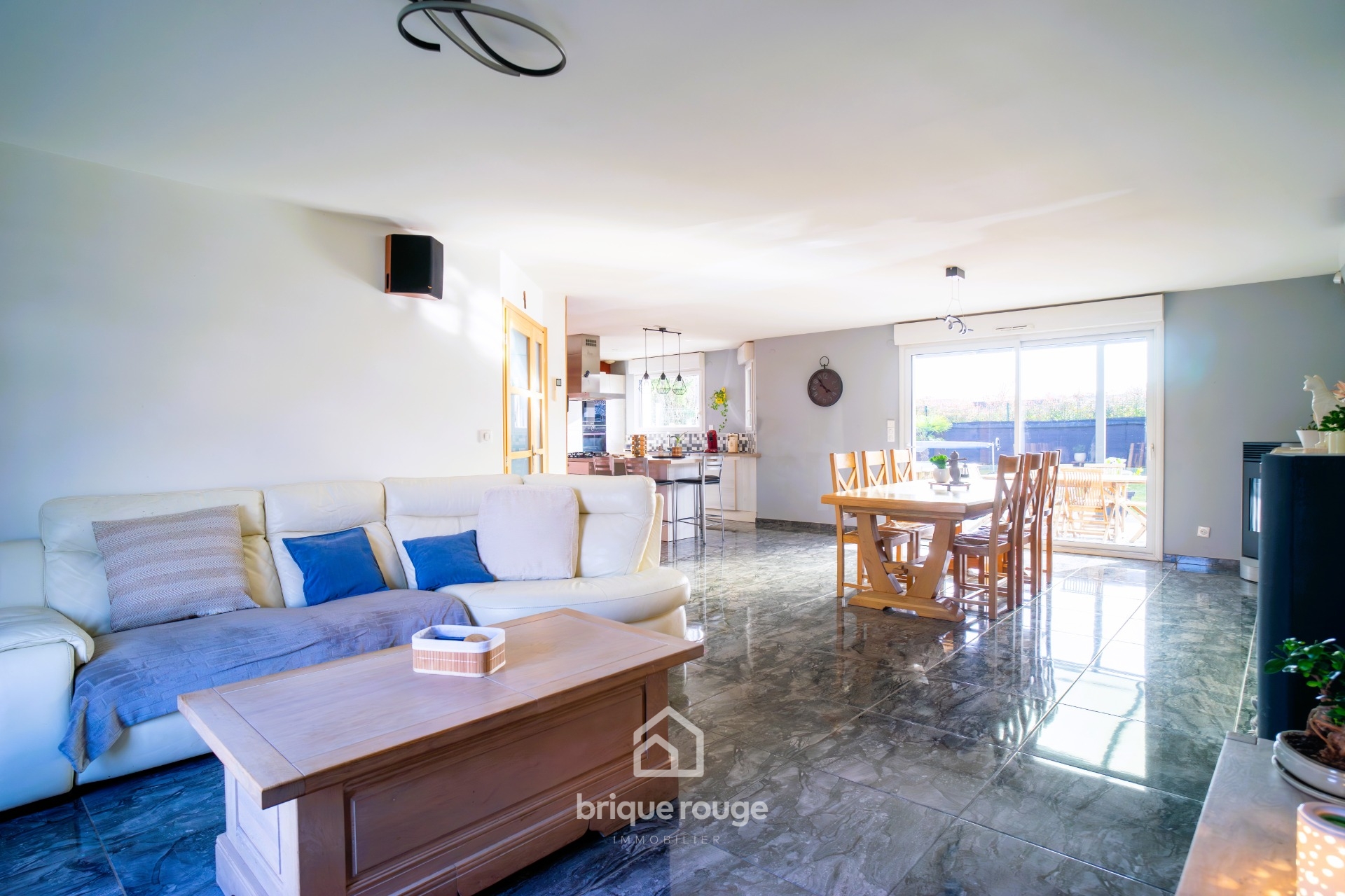 Superbe pavillon individuel avec piscine Photo 4 - Brique Rouge Immobilier