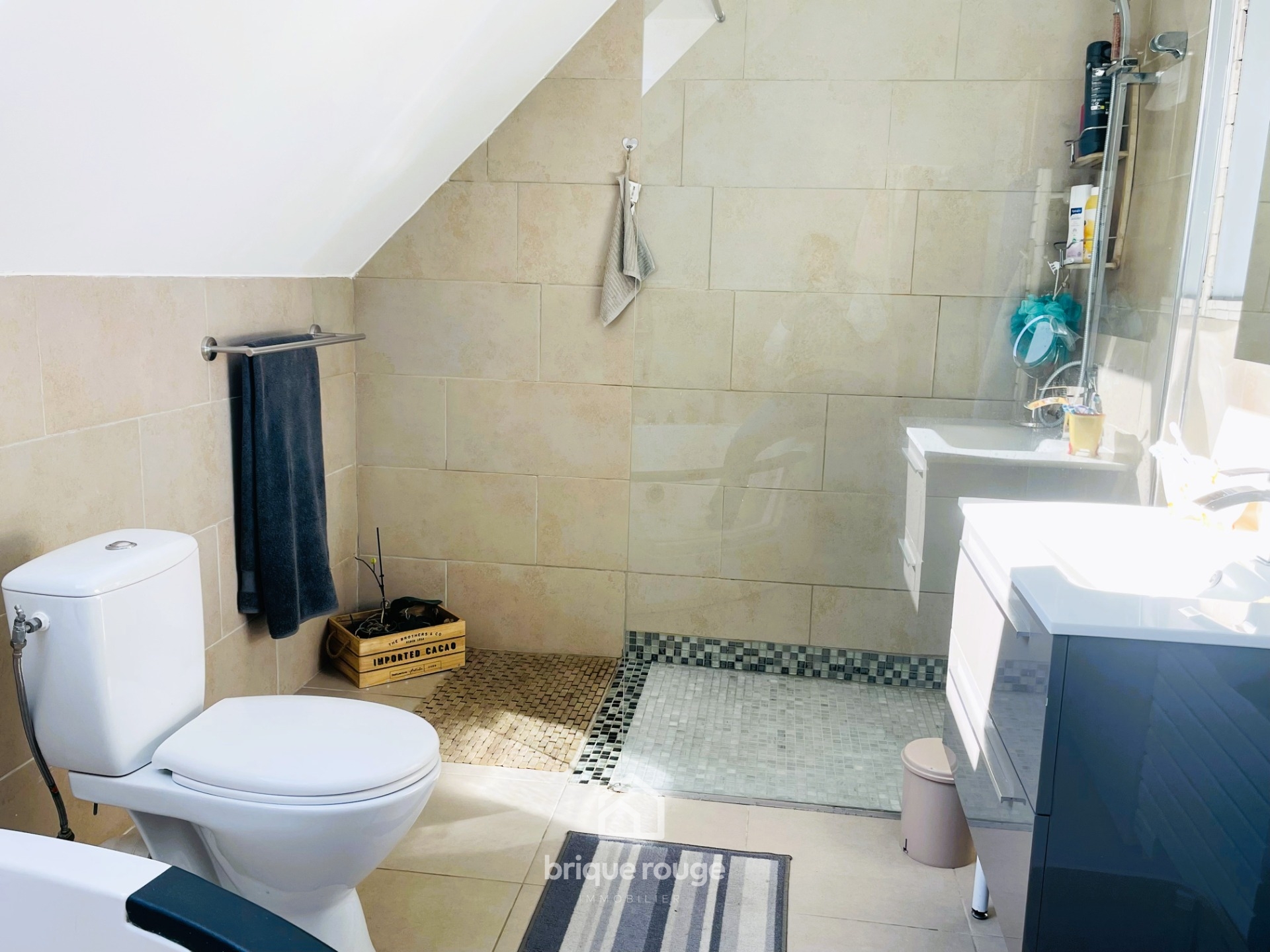 Pavillon individuel recent de 140 m utiles et piscine Photo 8 - Brique Rouge Immobilier Pavillon individuel recent de 140 m utiles et piscine Photo 8 - Brique Rouge Immobilier