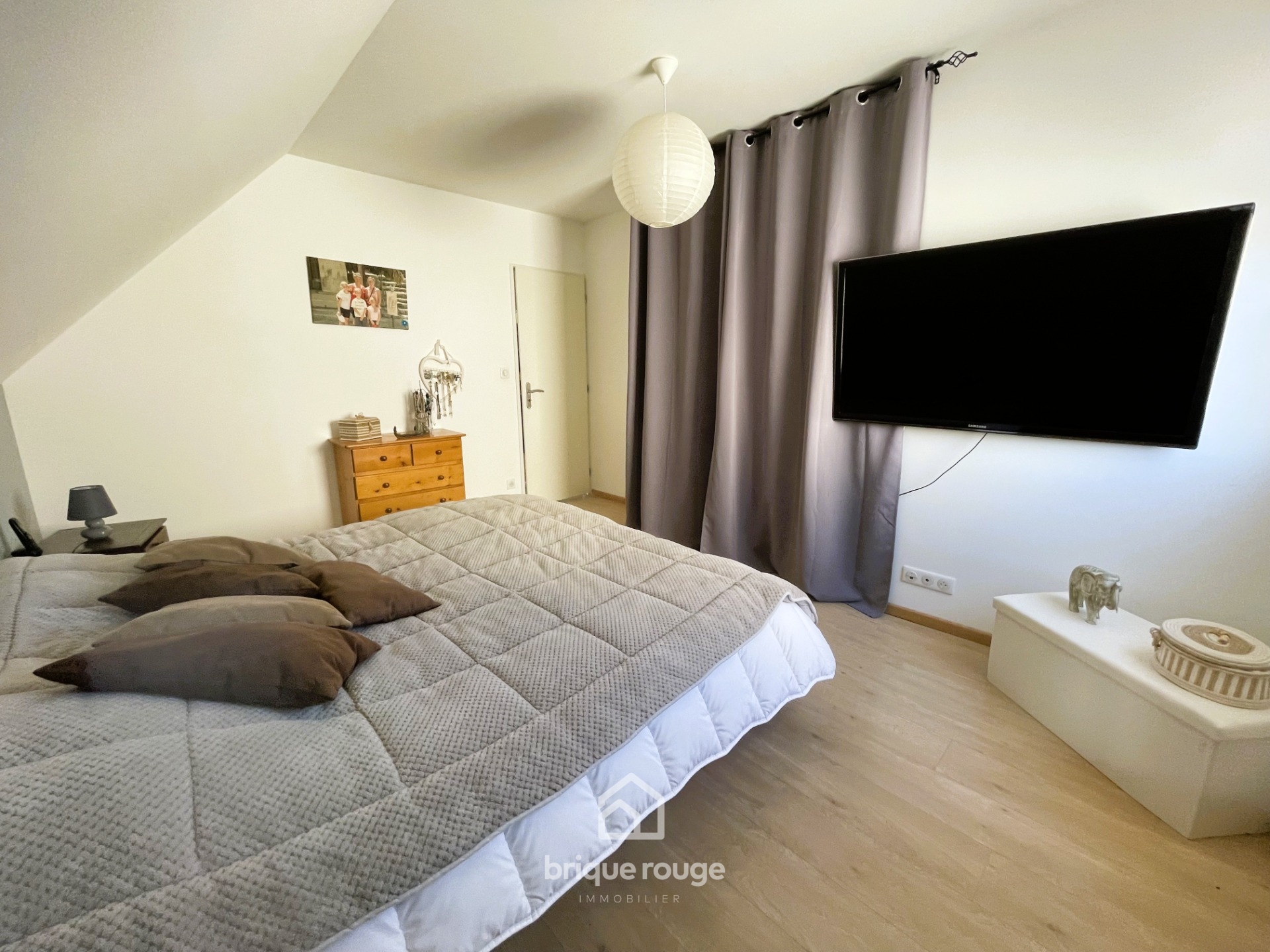 Superbe pavillon individuel avec piscine Photo 10 - Brique Rouge Immobilier