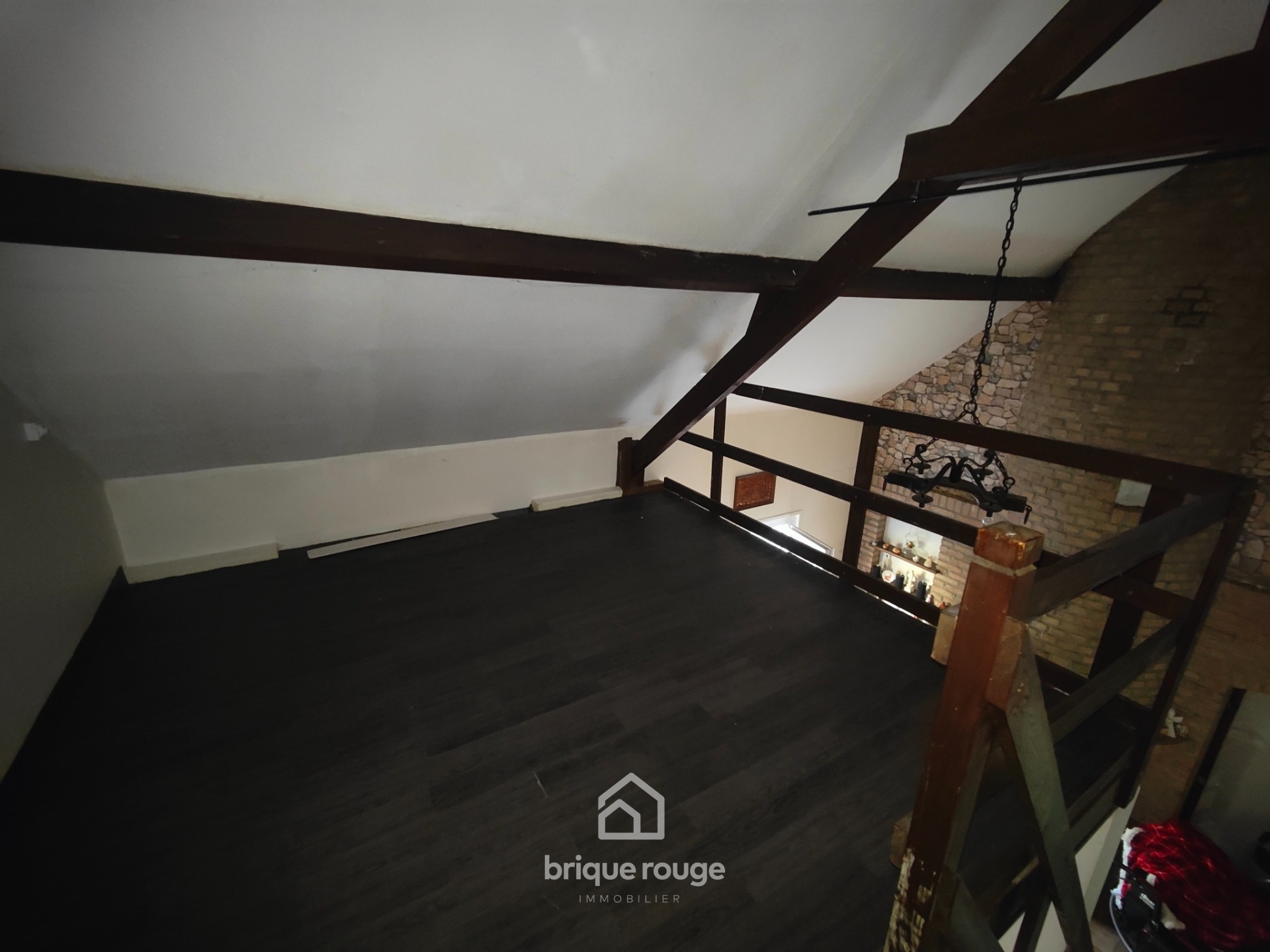 Plain pied individuel  5 chambres   bureau sur 850m Photo 8 - Brique Rouge Immobilier