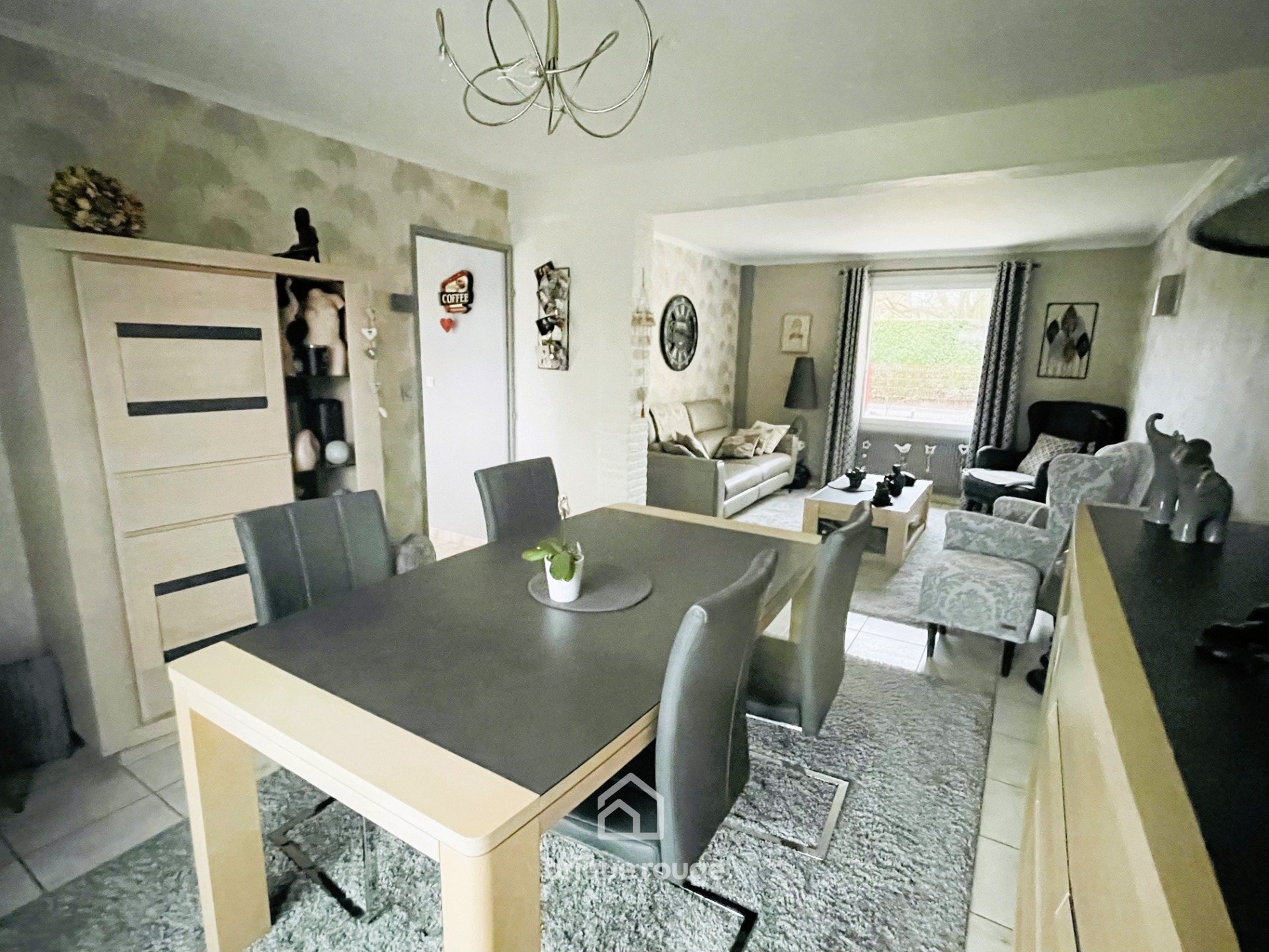 Maison confortable avec 3 chambres garage et jardin Photo 2 - Brique Rouge Immobilier