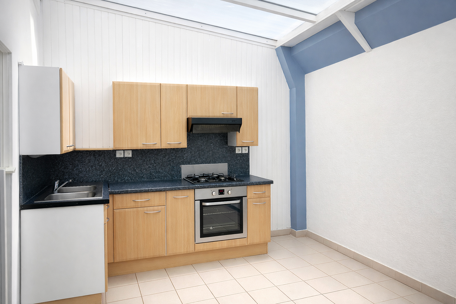 Immeuble etudiant 5 lots avec cusine equipee 50 m de la gare Photo 2 - Brique Rouge Immobilier