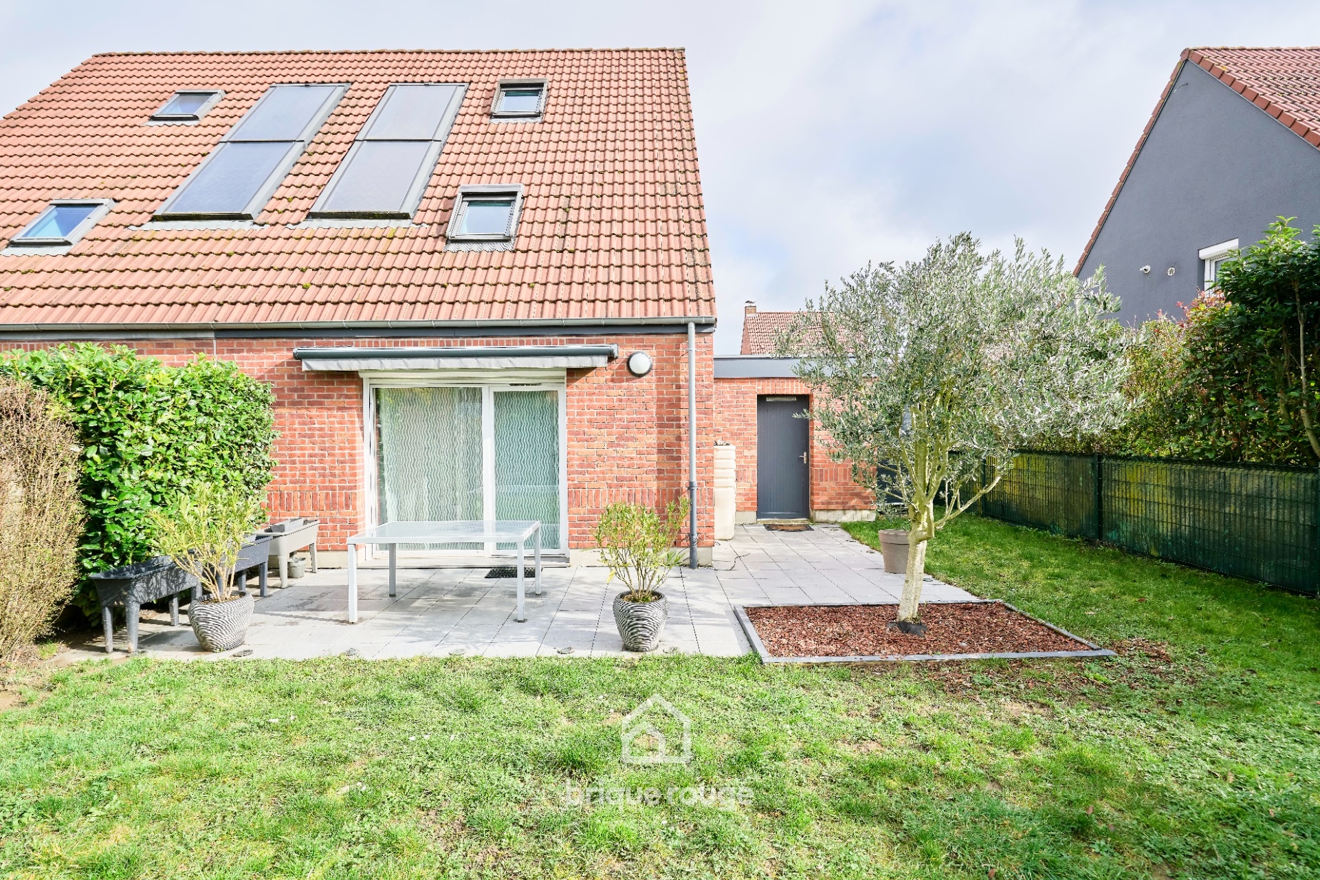 Maison semi individuelle recente coup de coeur  Photo 1 - Brique Rouge Immobilier