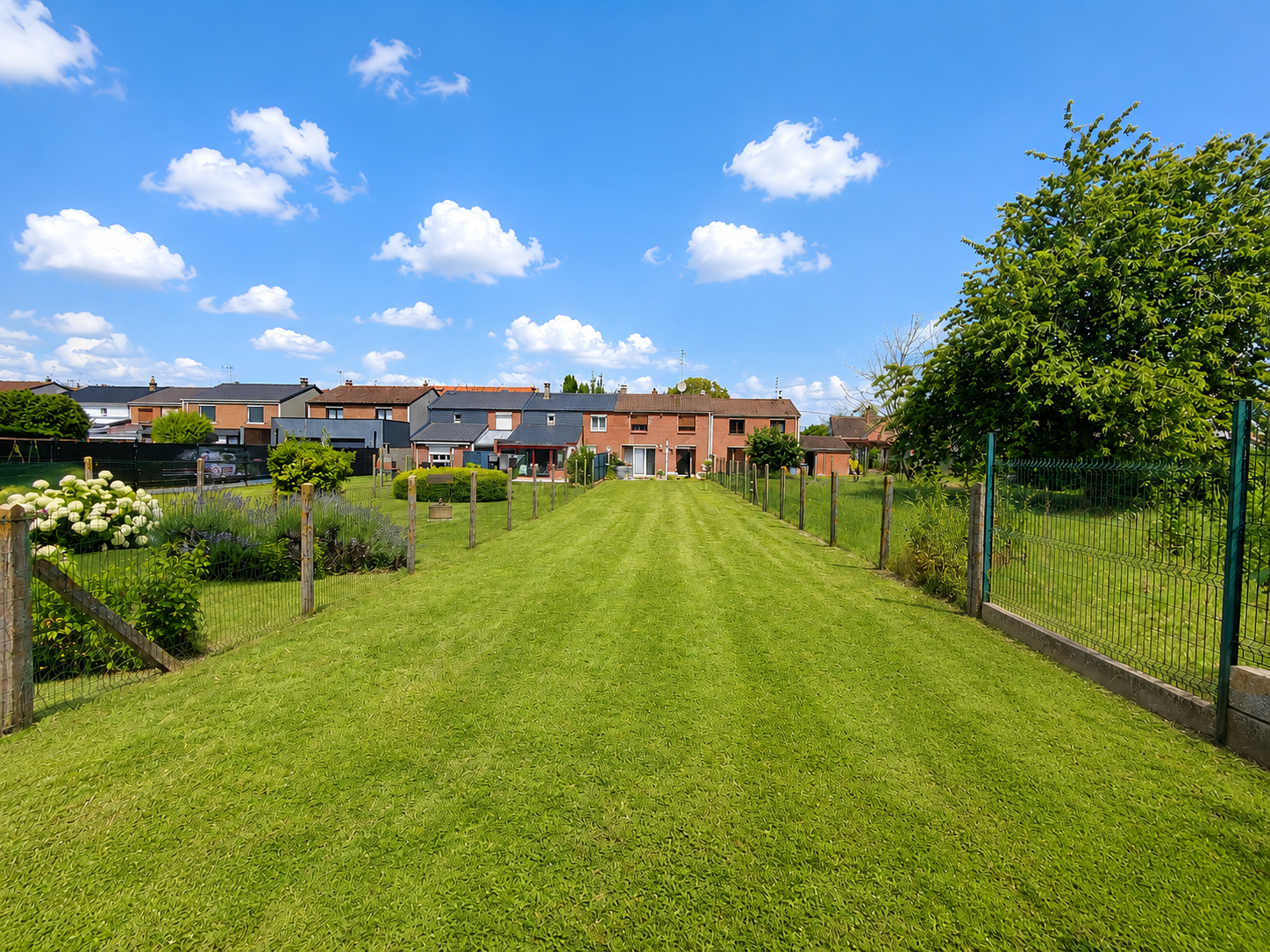 Templemars jolie maison t4 avec grand jardin parkings Photo 9 - Brique Rouge Immobilier Templemars jolie maison t4 avec grand jardin parkings Photo 9 - Brique Rouge Immobilier